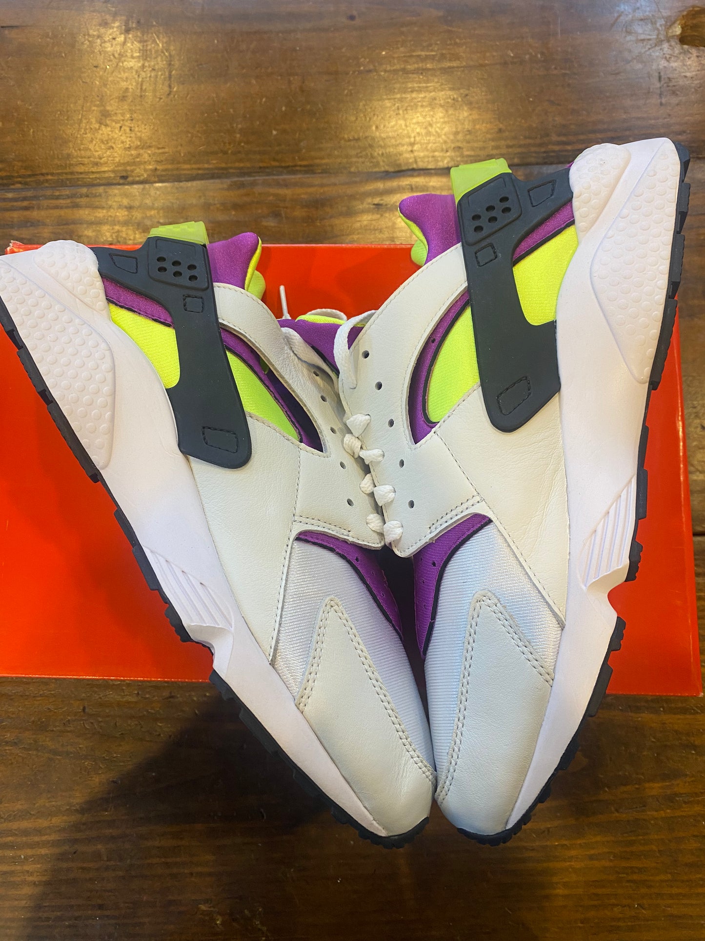 Air Huarache Magenta PRE OWNED