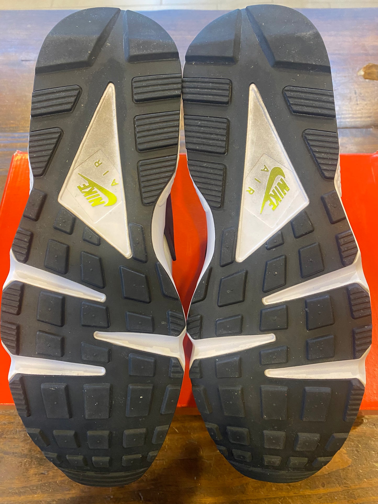 Air Huarache Magenta PRE OWNED