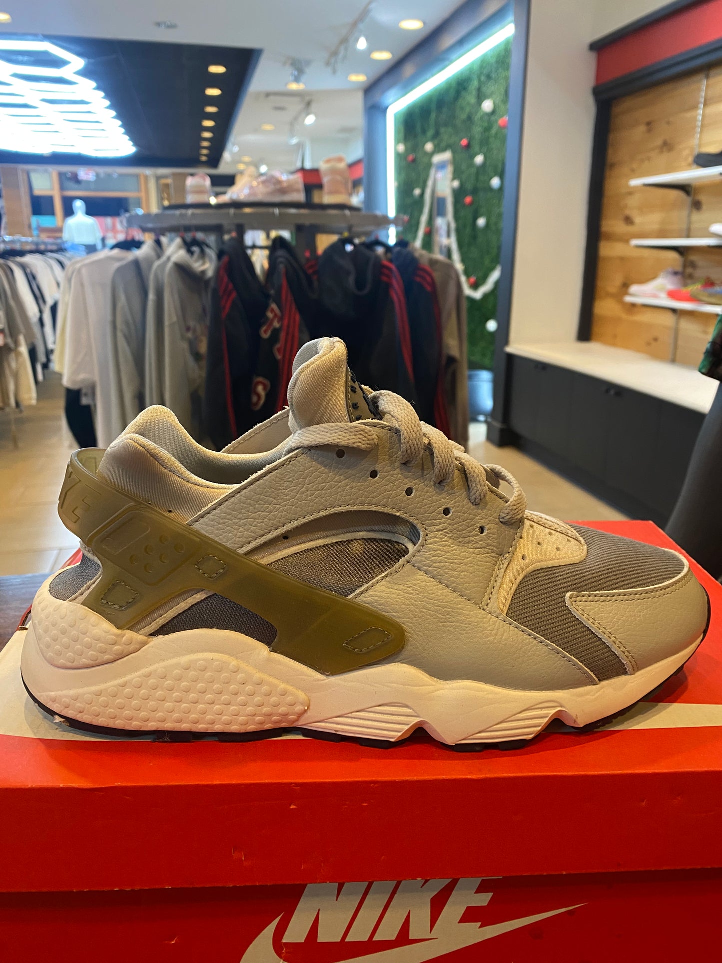 Air Huarache Flat Pewter PRE OWNED