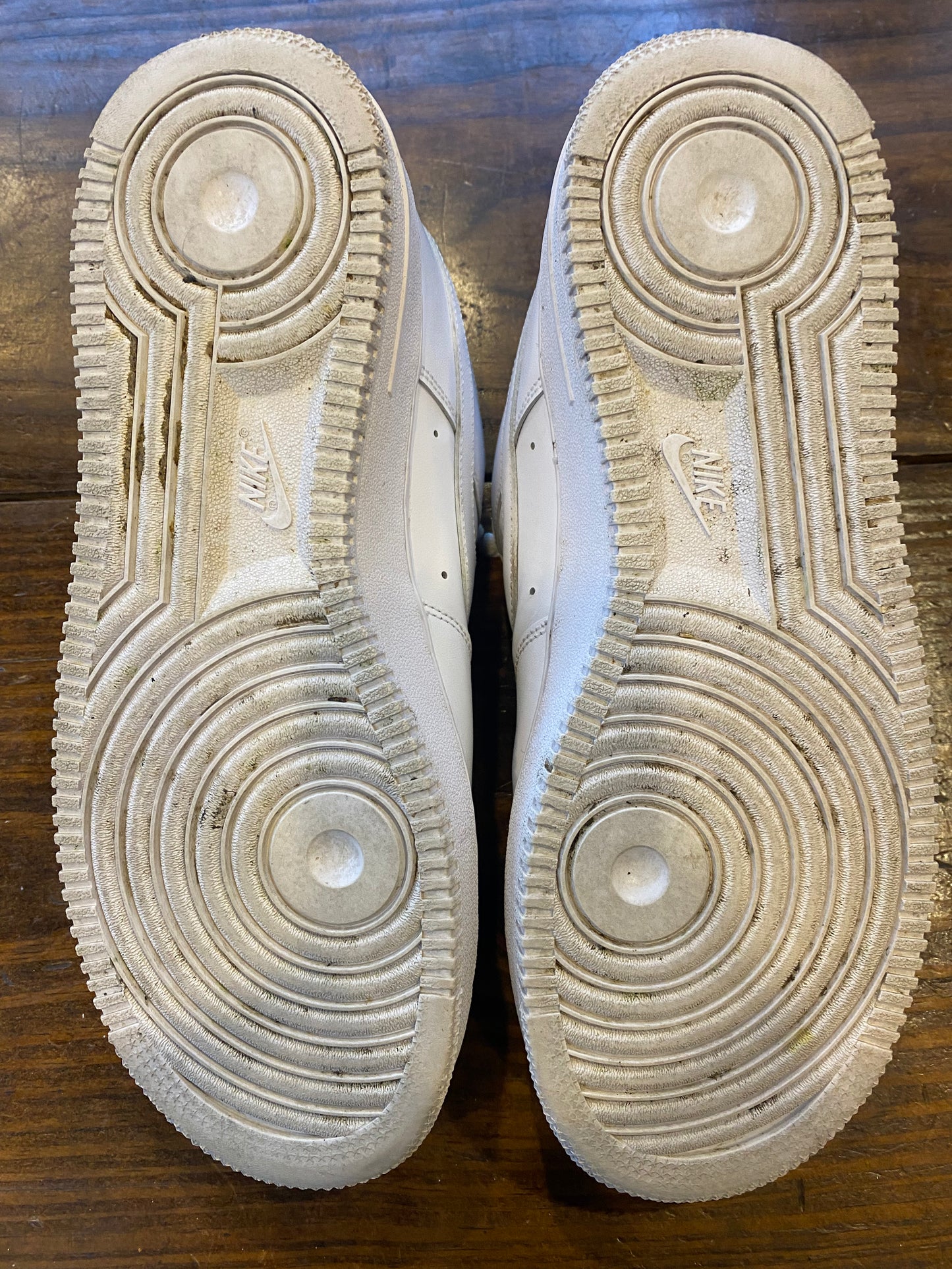 Air Force 1 07 Triple White PRE OWNED