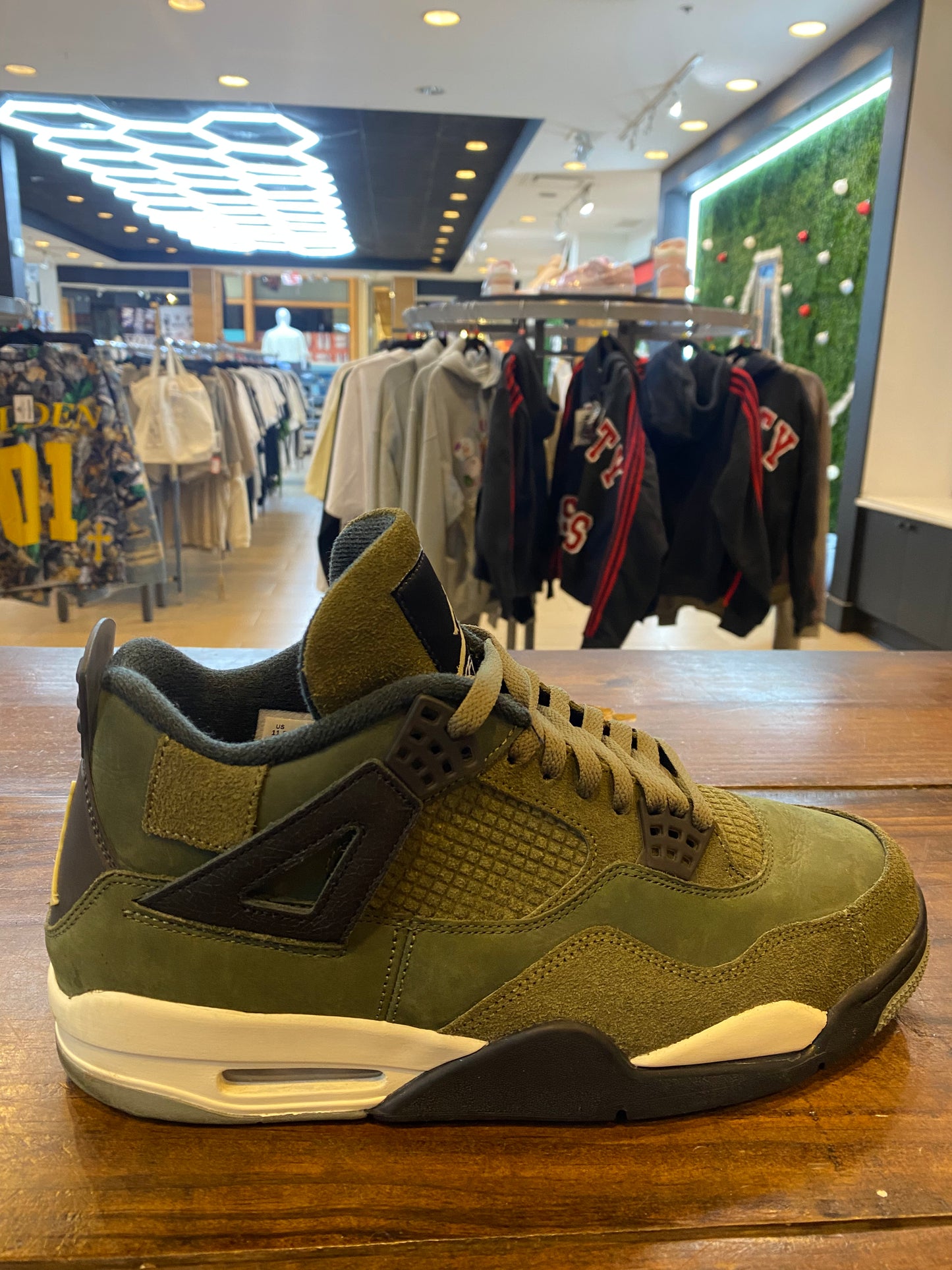 Jordan 4 Retro SE Craft Olive PRE OWNED
