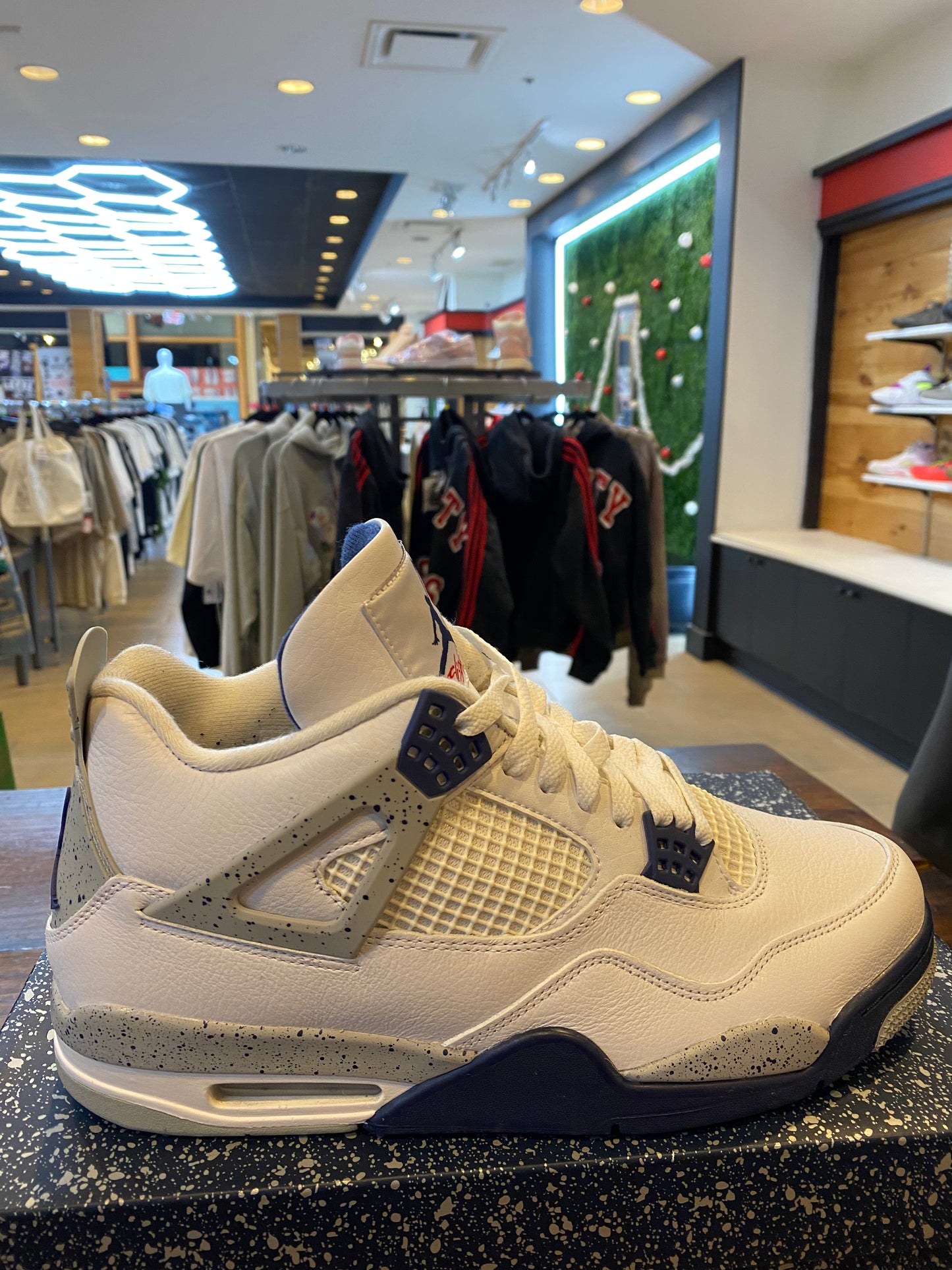 Jordan 4 Retro Midnight Navy PRE OWNED