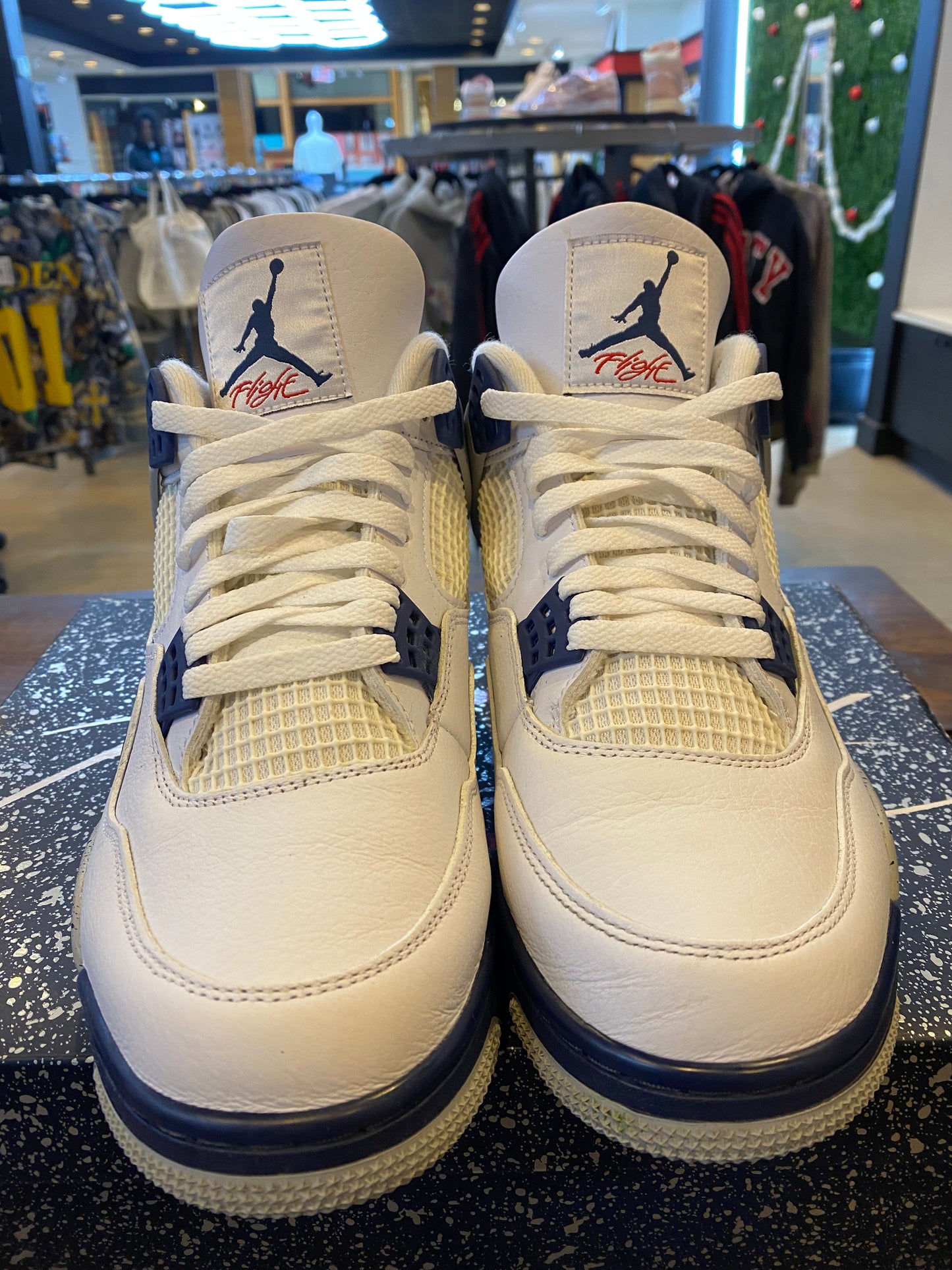 Jordan 4 Retro Midnight Navy PRE OWNED