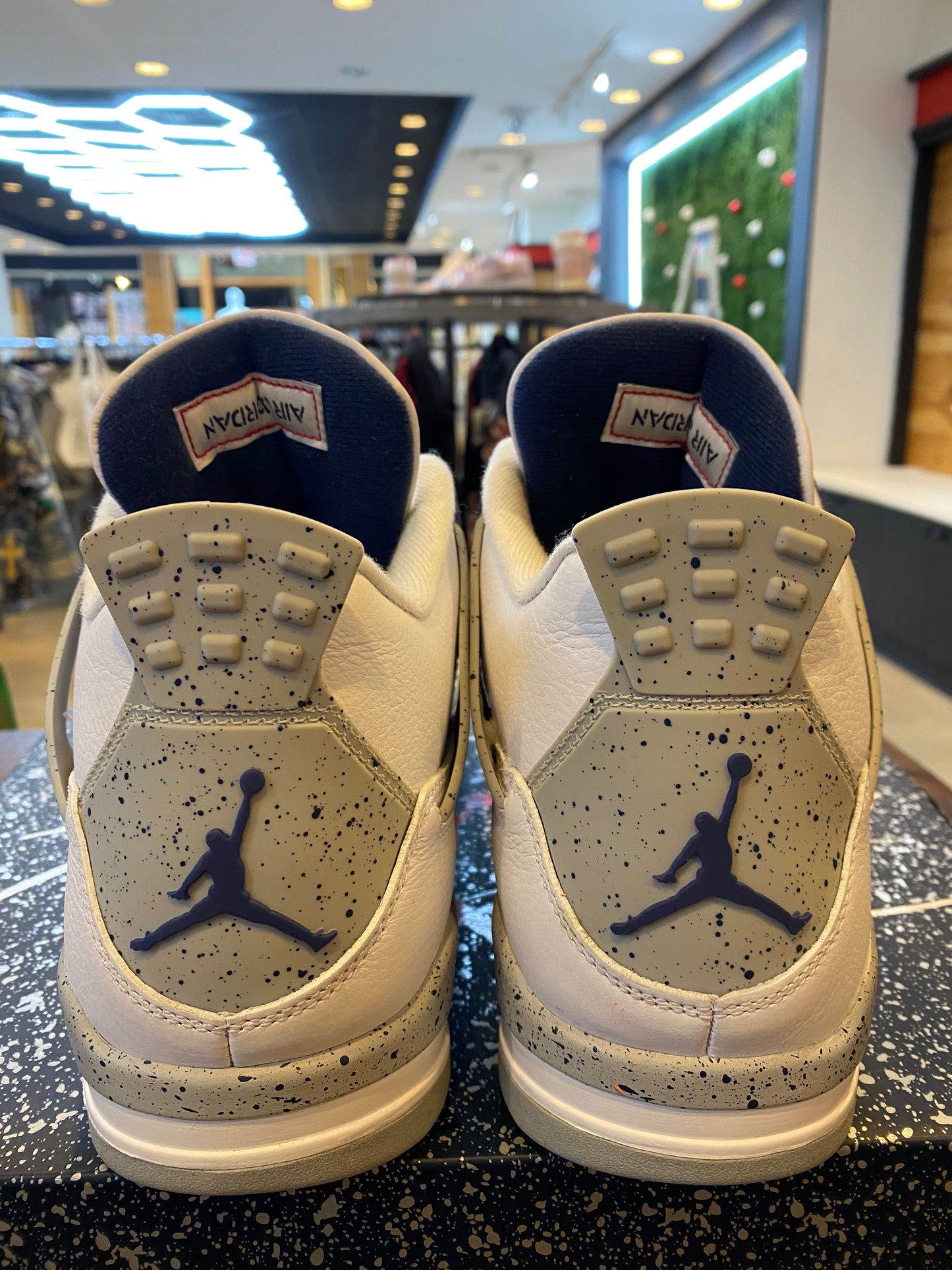 Jordan 4 Retro Midnight Navy PRE OWNED