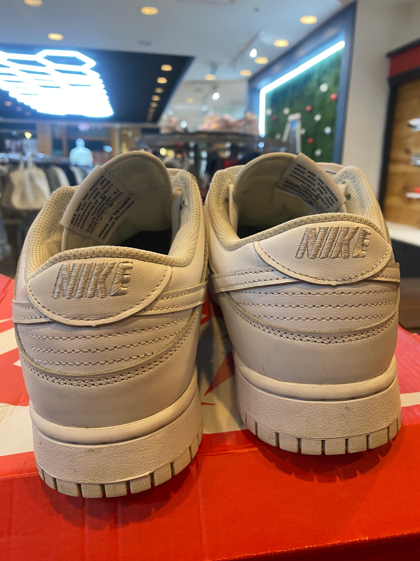Wmns Dunk Low Triple White PRE OWNED