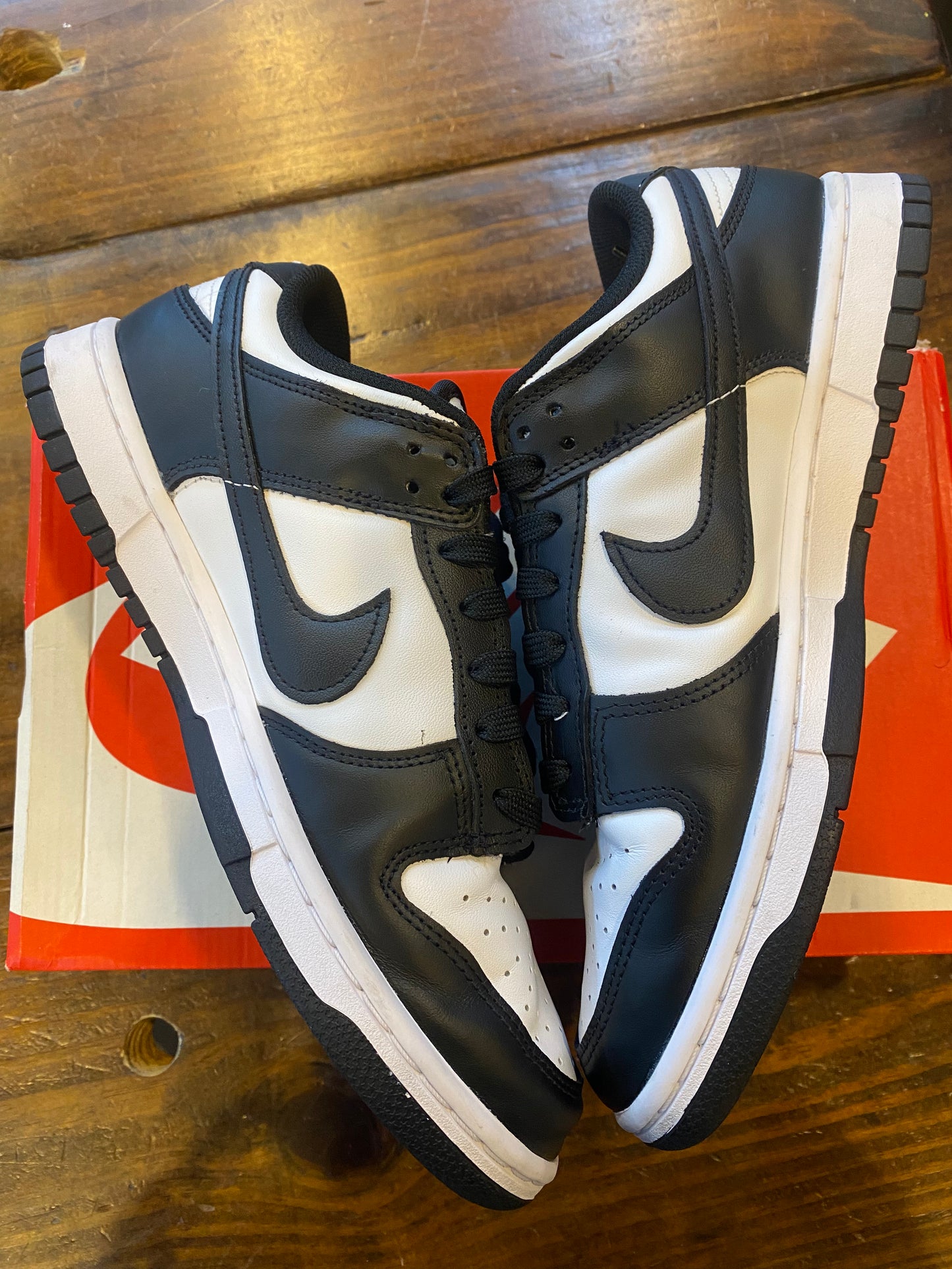 Wmns Dunk Low Black White PRE OWNED