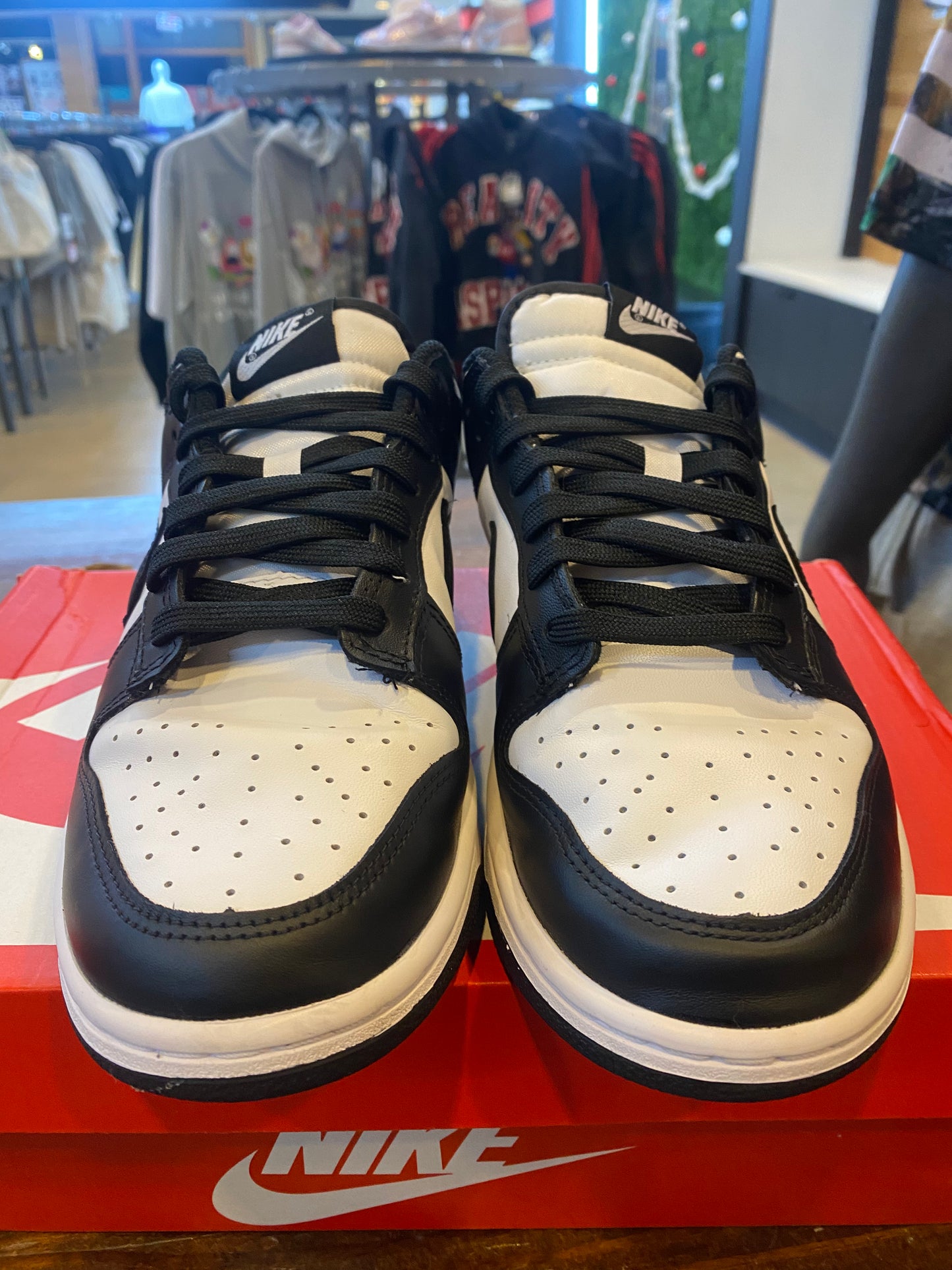 Wmns Dunk Low Black White PRE OWNED