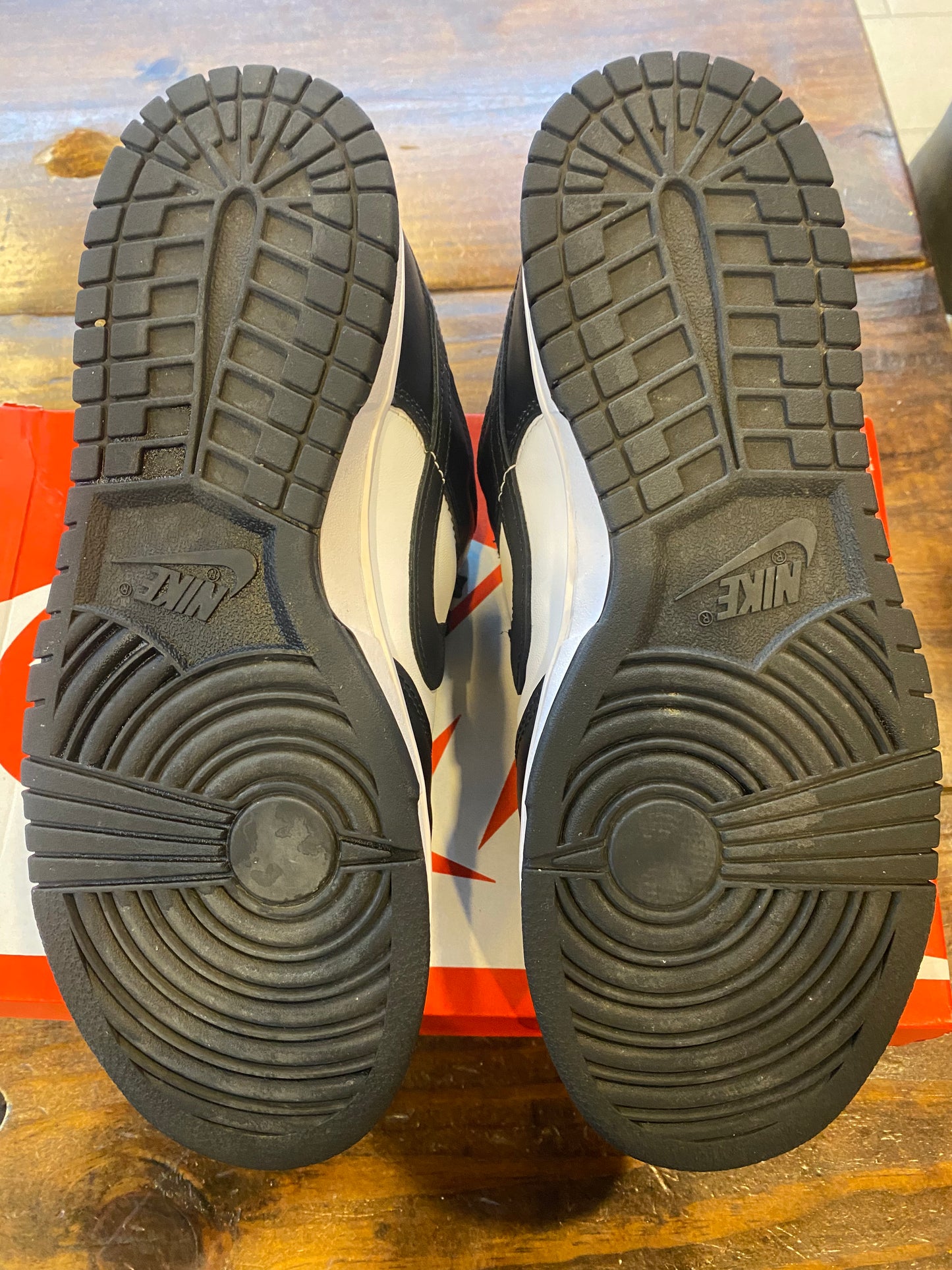 Wmns Dunk Low Black White PRE OWNED