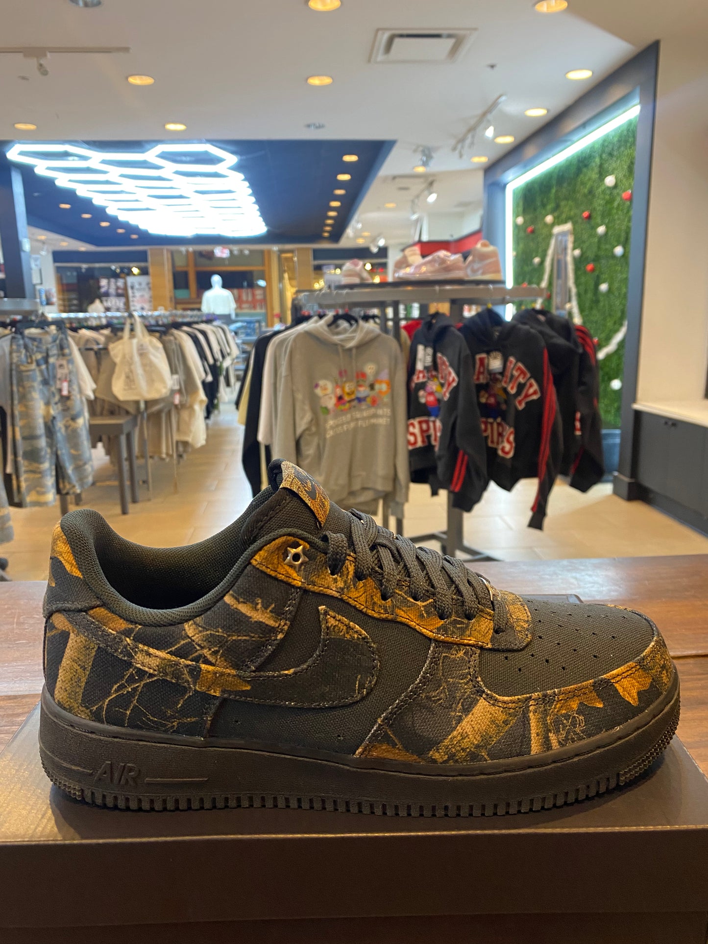Nike Air Force 1 Low Realtree Black Camo PRE OWNED