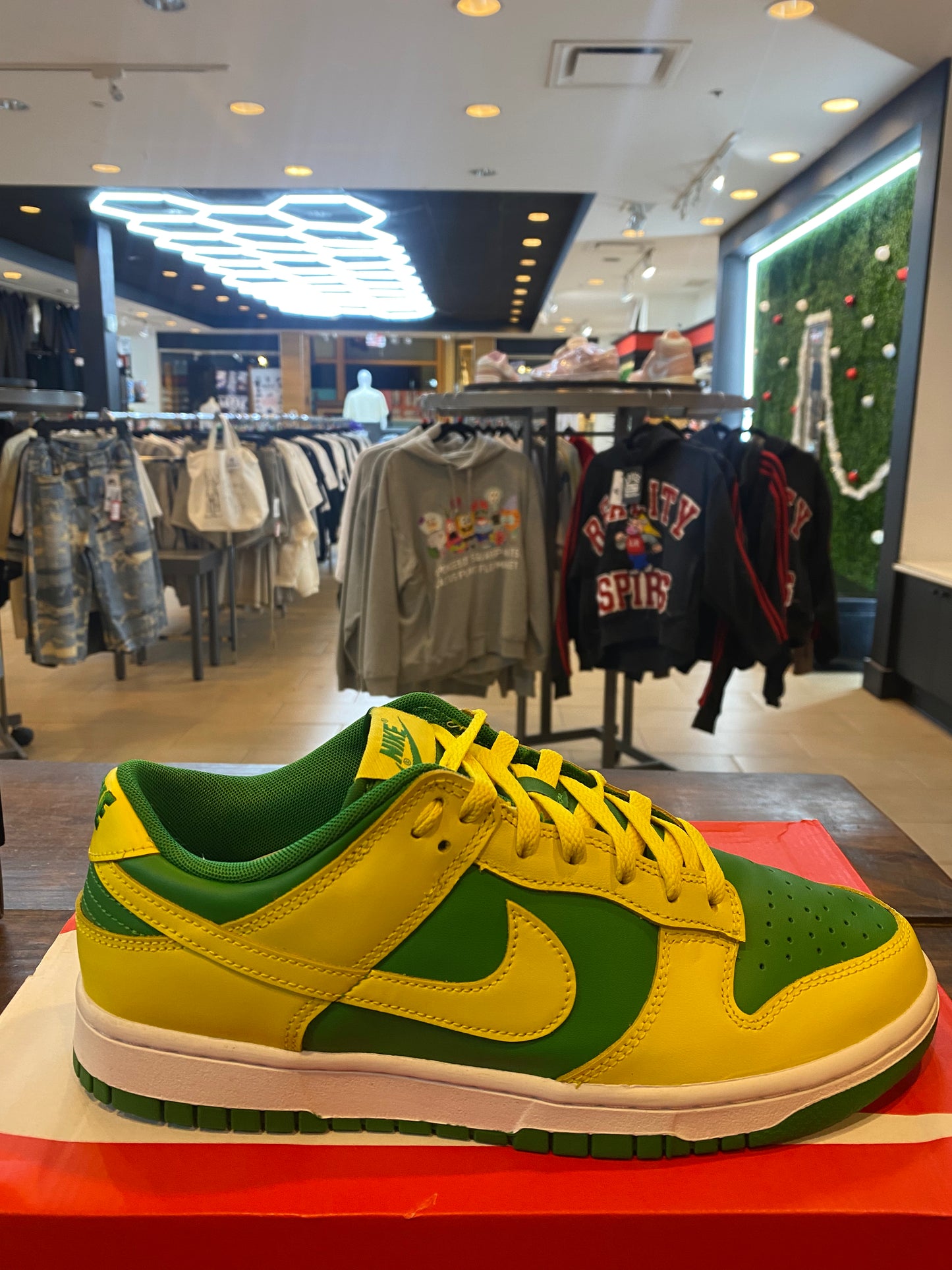 Dunk Low Reverse Brazil PRE OWNED
