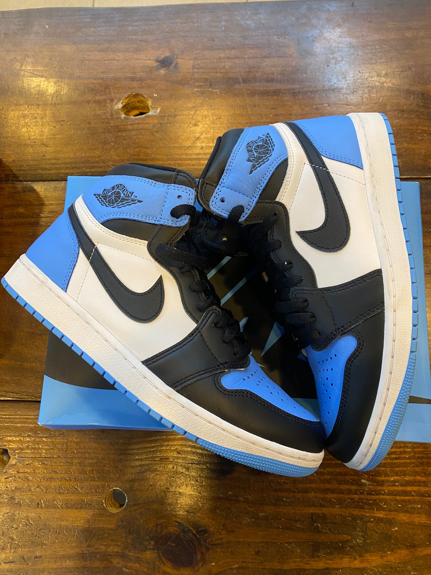 Jordan 1 Retro High OG UNC Toe PRE OWNED