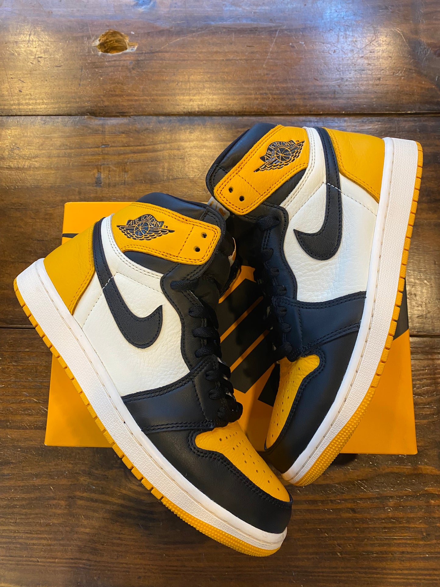 Jordan 1 Retro High OG Yellow Toe PRE OWNED