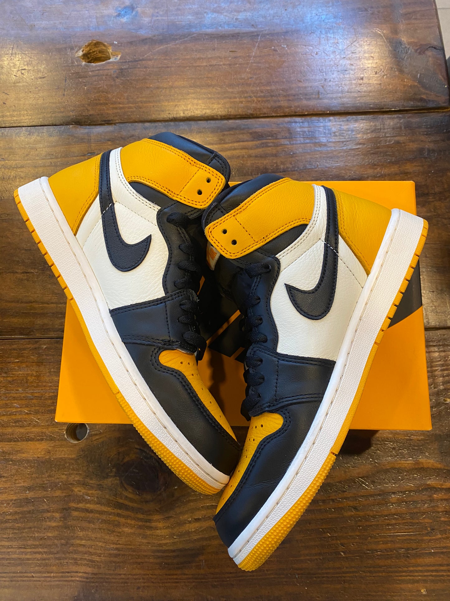 Jordan 1 Retro High OG Yellow Toe PRE OWNED