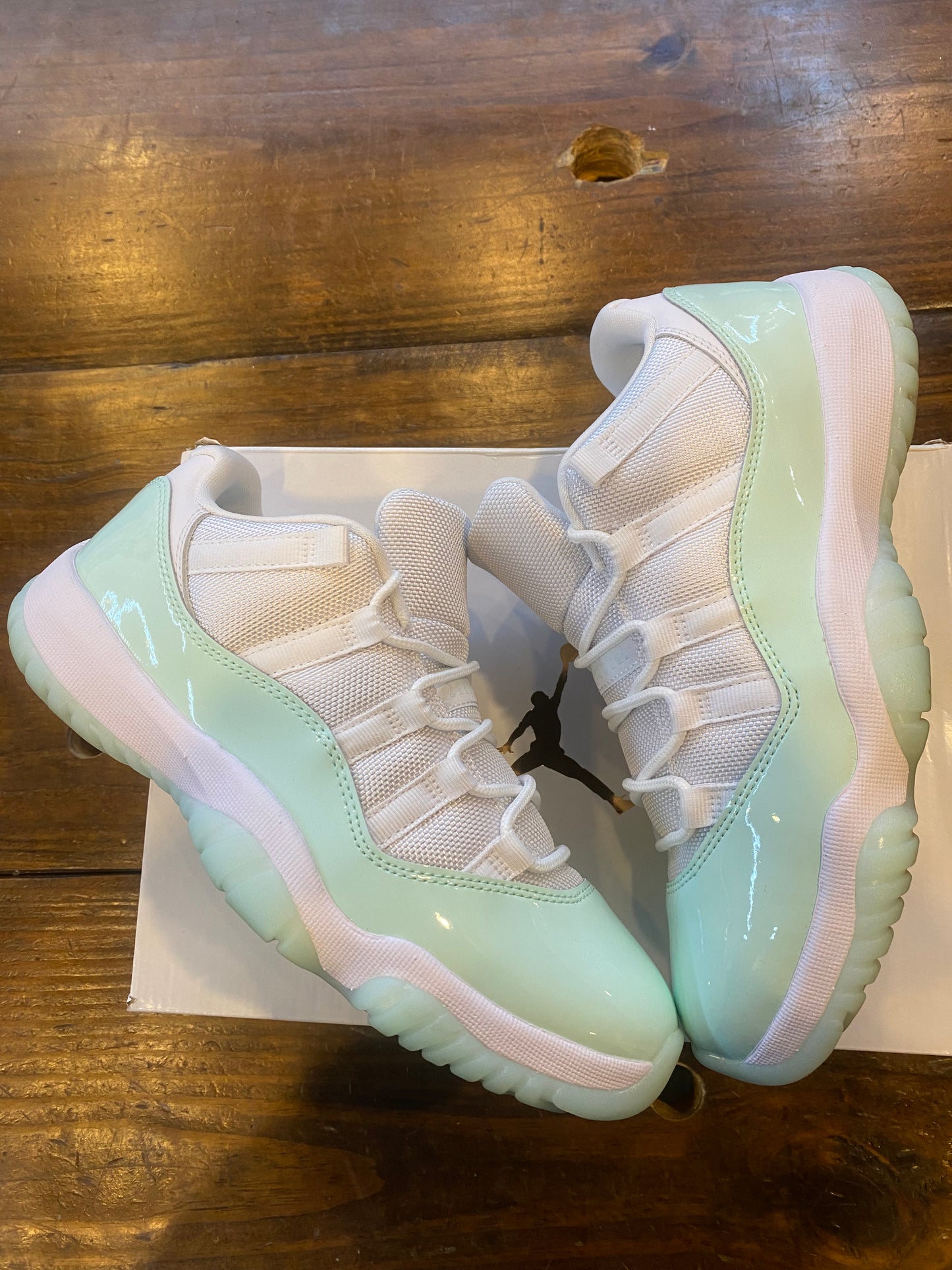 Wmns Jordan 11 Retro Low Igloo PRE OWNED