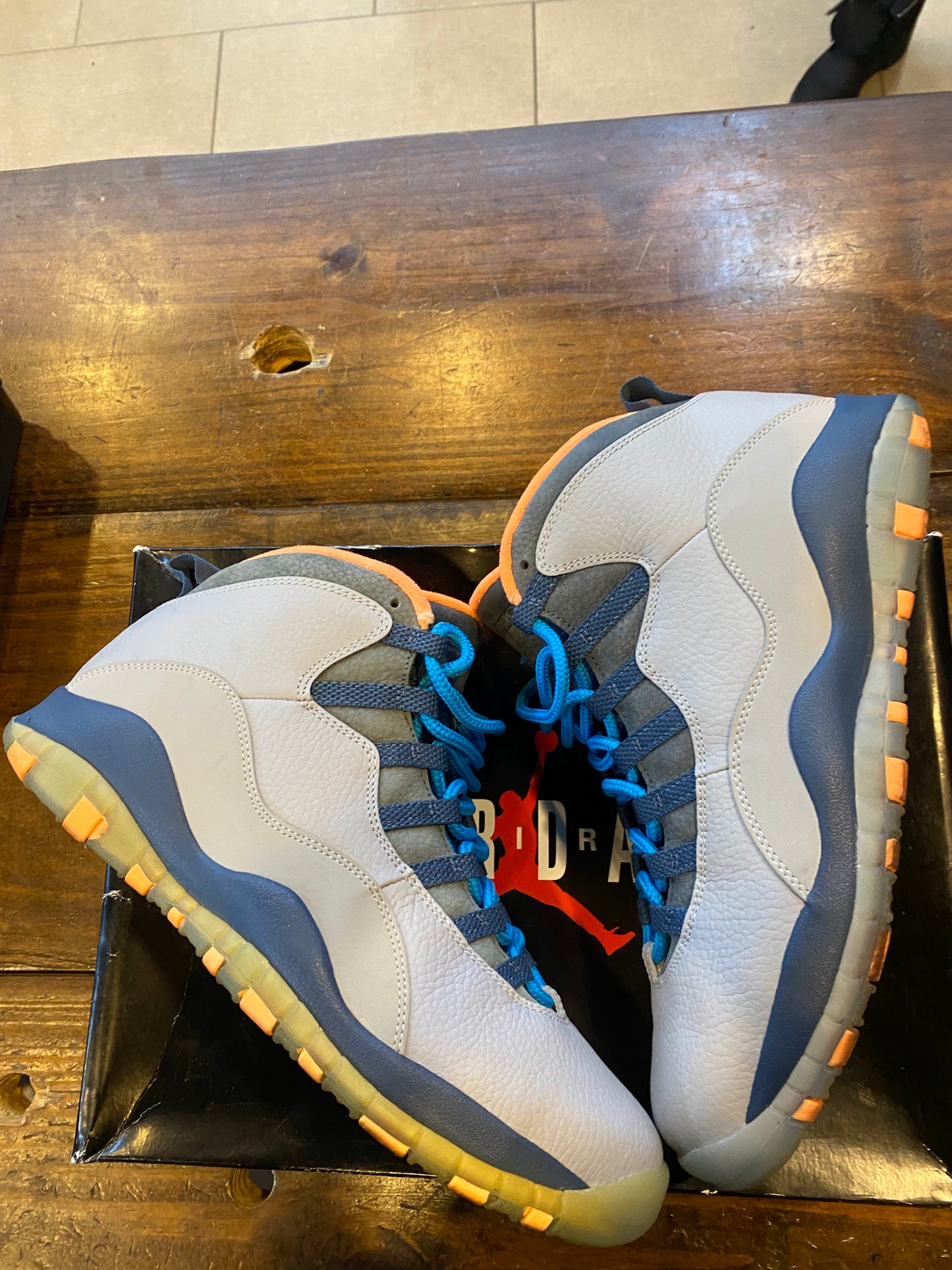 Jordan 10 Retro Bobcats PRE OWNED
