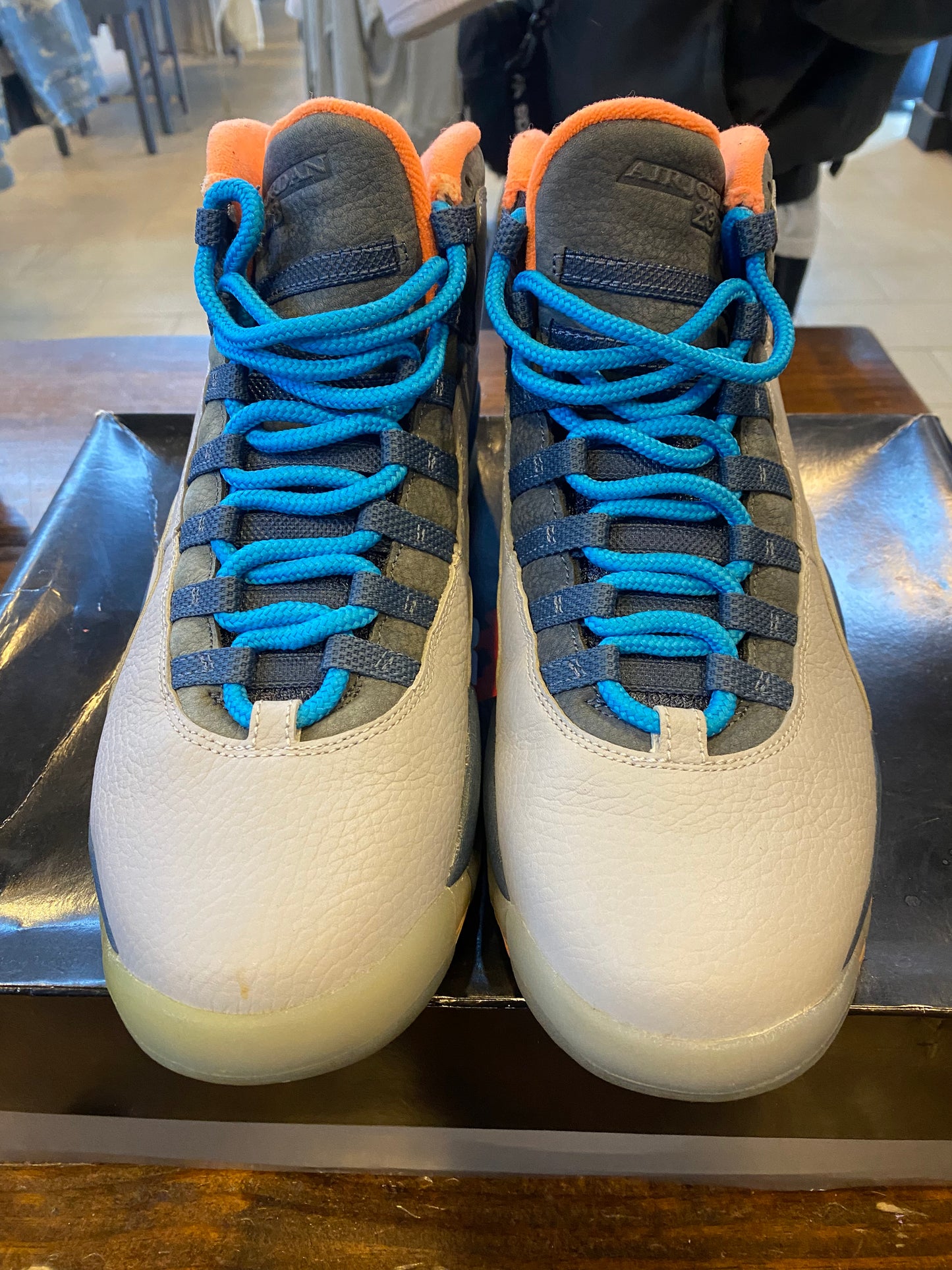 Jordan 10 Retro Bobcats PRE OWNED