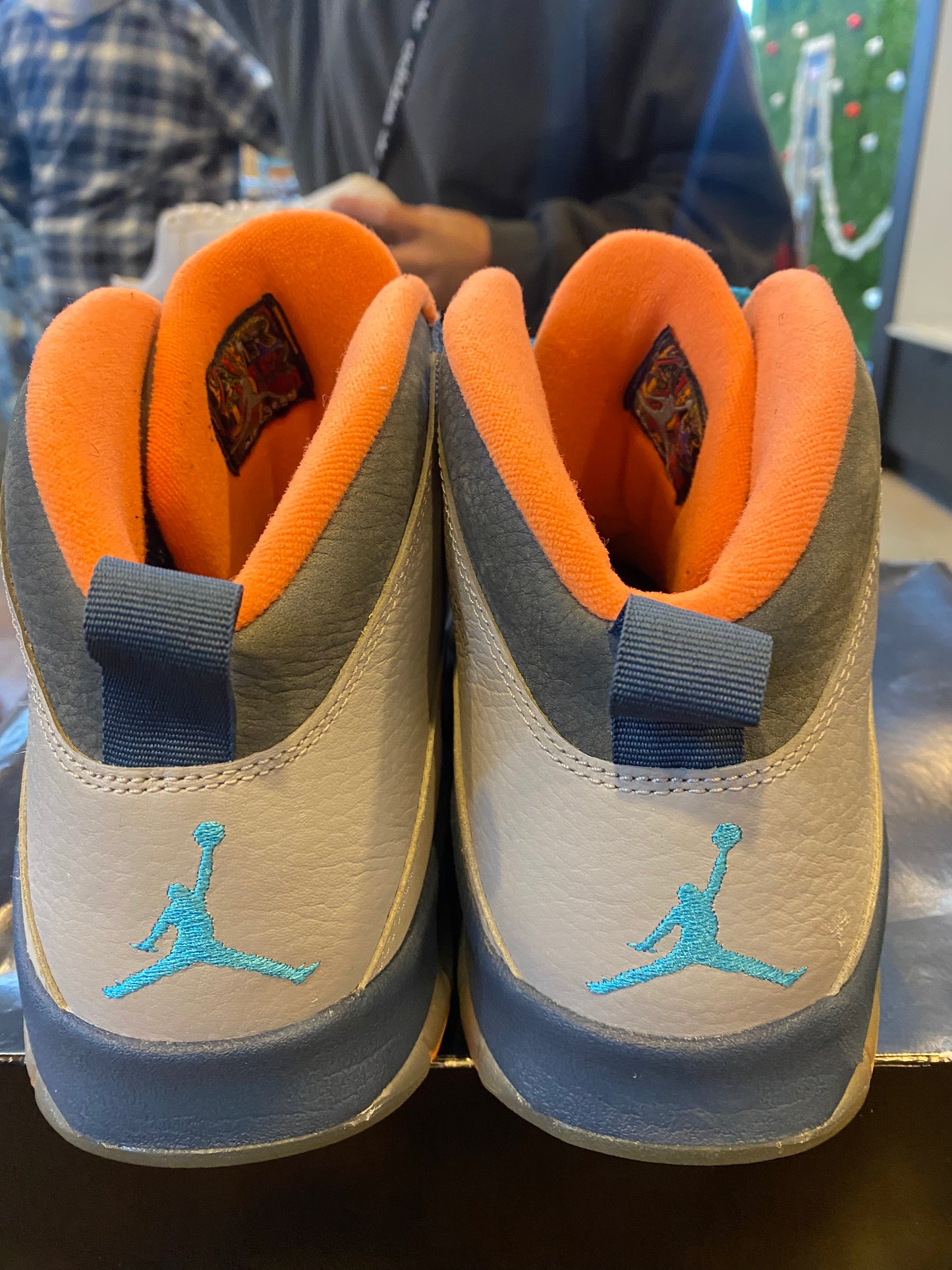 Jordan 10 Retro Bobcats PRE OWNED