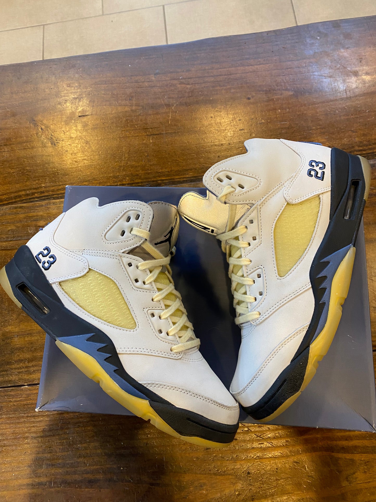 A Ma Maniere X Wmns Jordan 5 Retro Dawn PRE OWNED