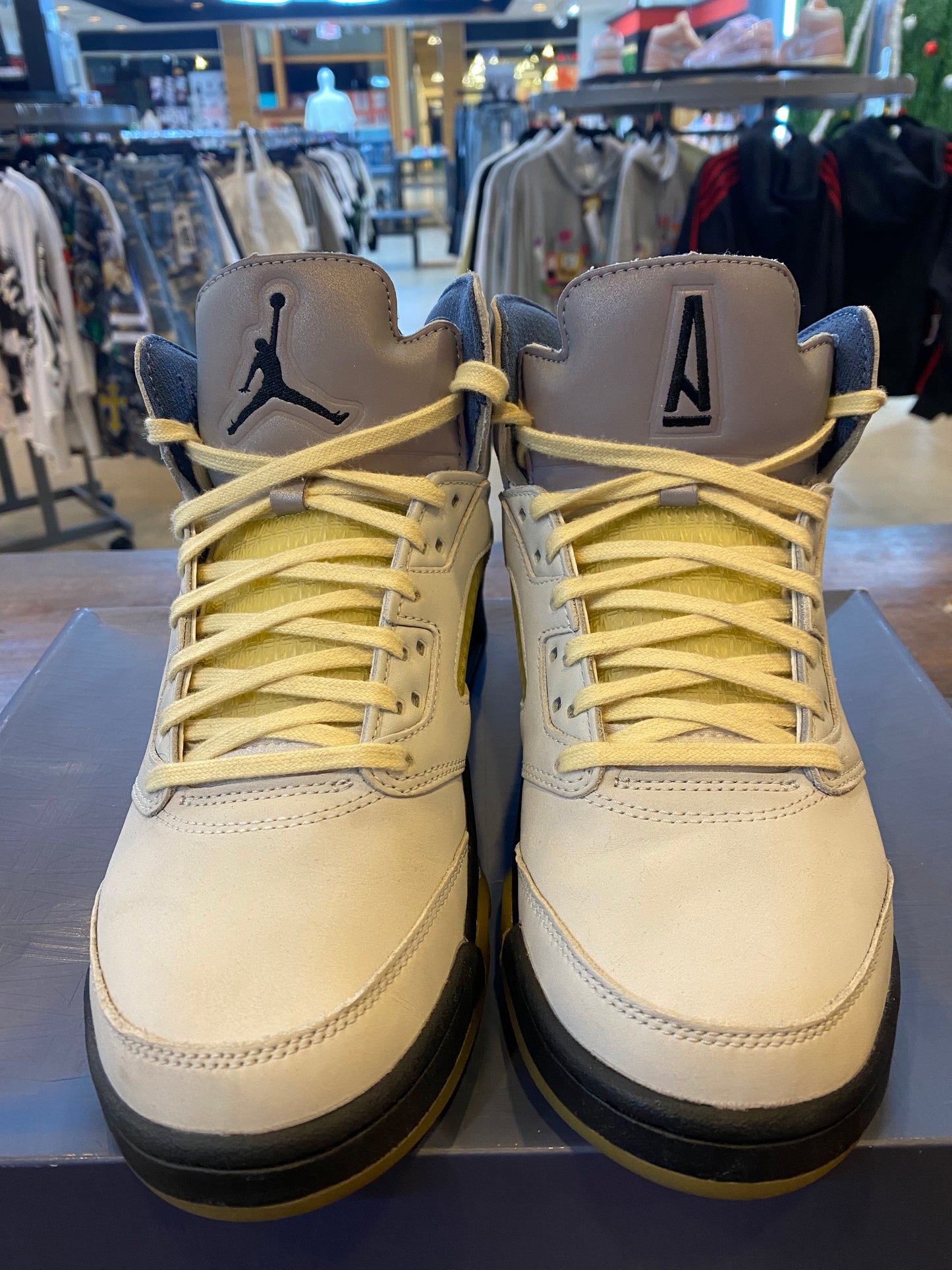 A Ma Maniere X Wmns Jordan 5 Retro Dawn PRE OWNED