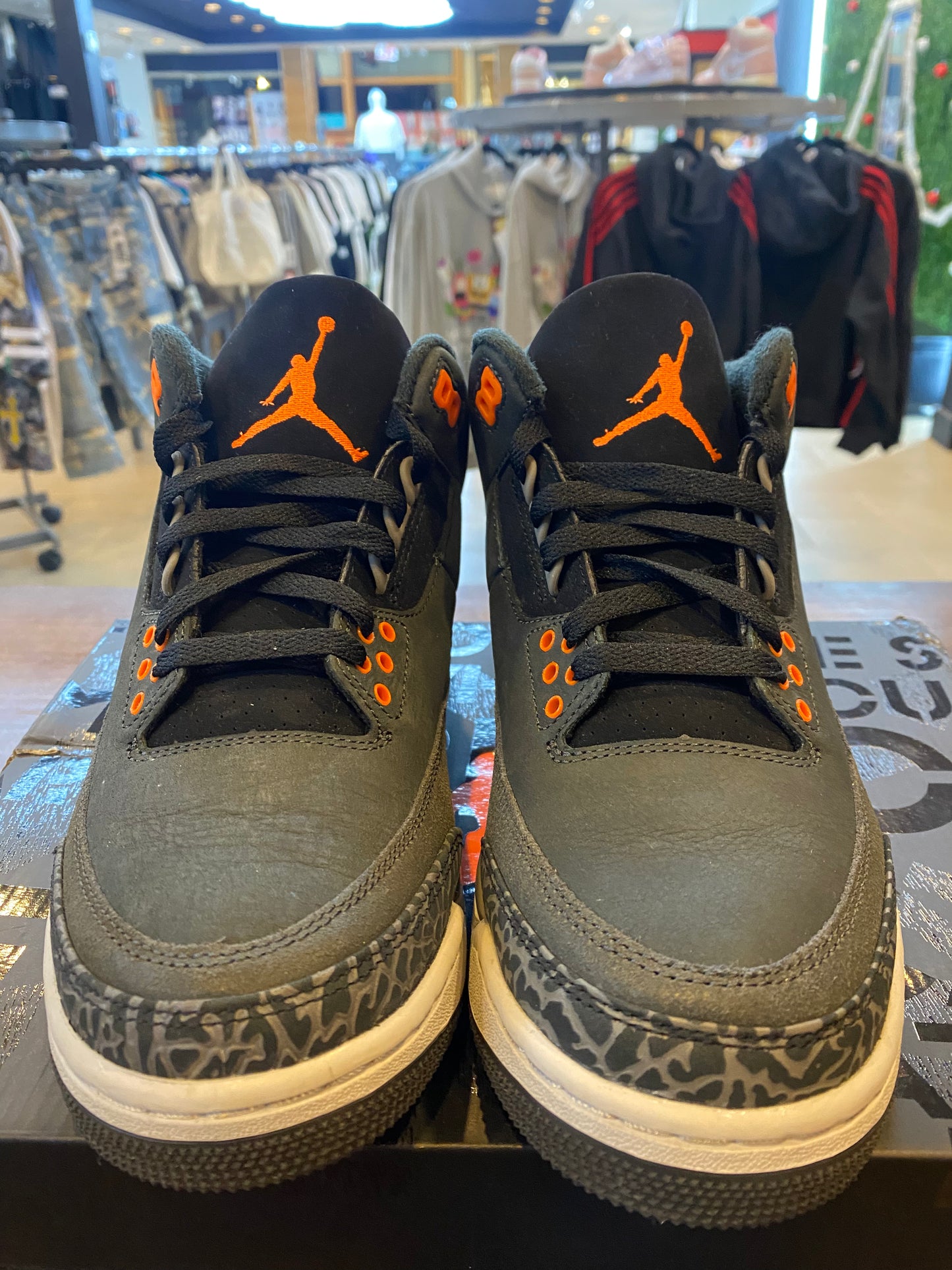 Jordan 3 Retro Fear 2023 PRE OWNED