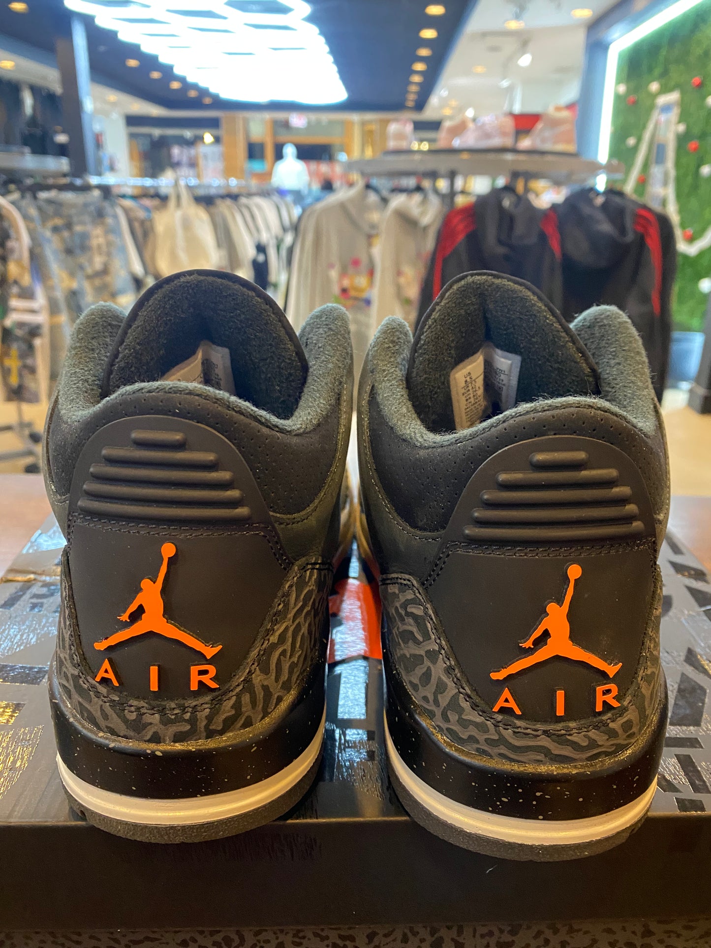 Jordan 3 Retro Fear 2023 PRE OWNED