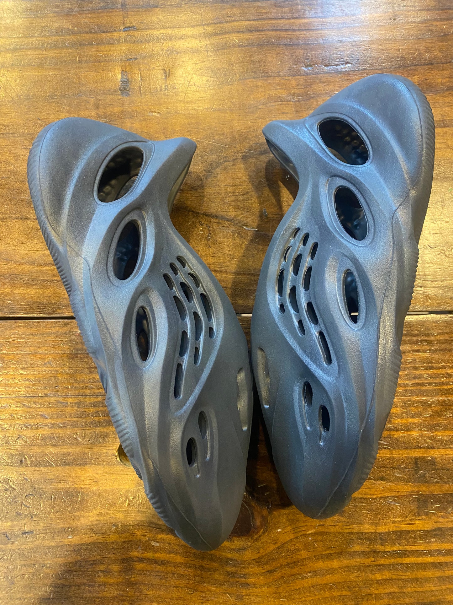 Yeezy Foam Runner Onyx PRE OWNED