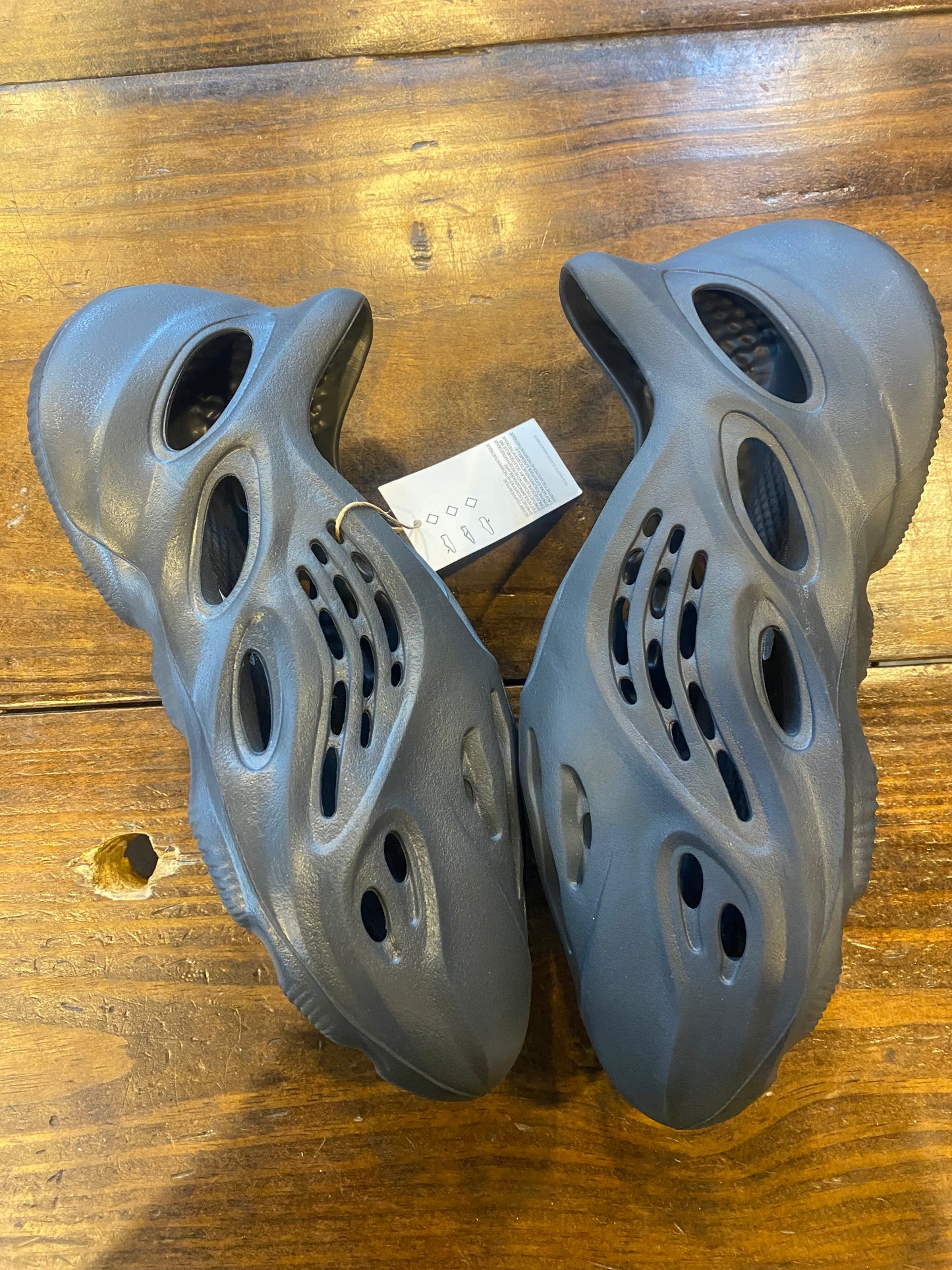 Yeezy Foam Runner Onyx PRE OWNED