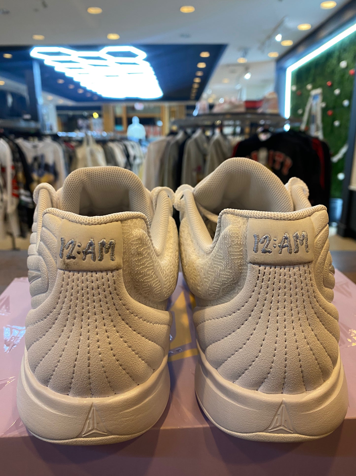 Ja 2 TB Triple White PRE OWNED