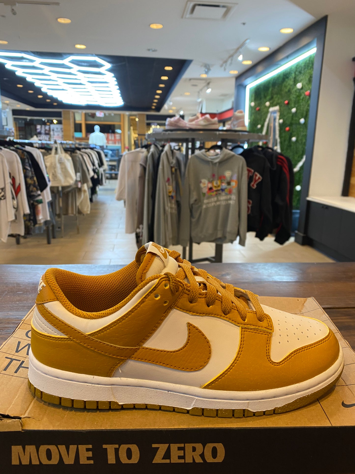 Wmns Dunk Low Next Nature Gold Phantom PRE OWNED