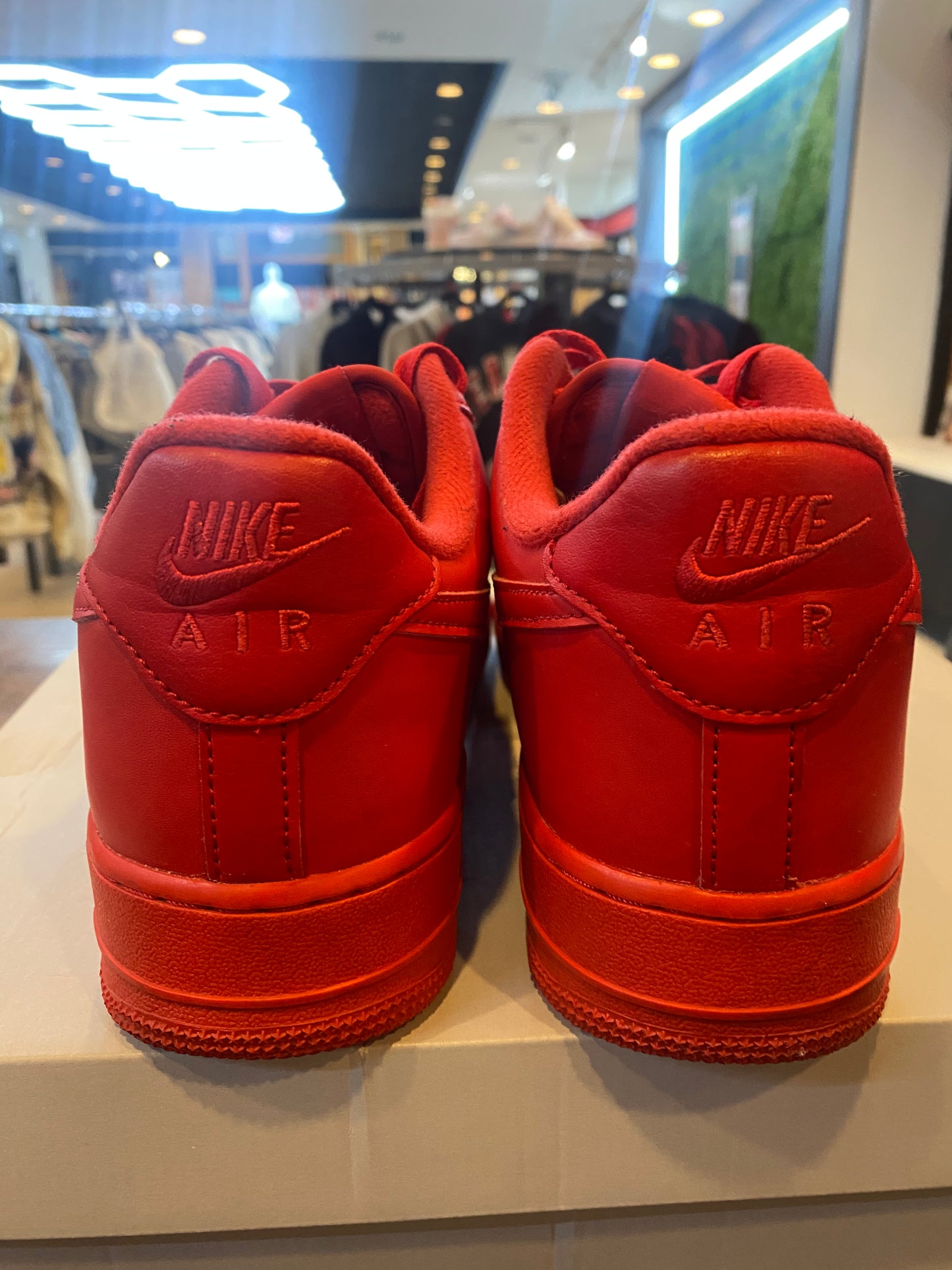 Air Force 1 Low 07 LV 8 1 Triple Red PRE OWNED