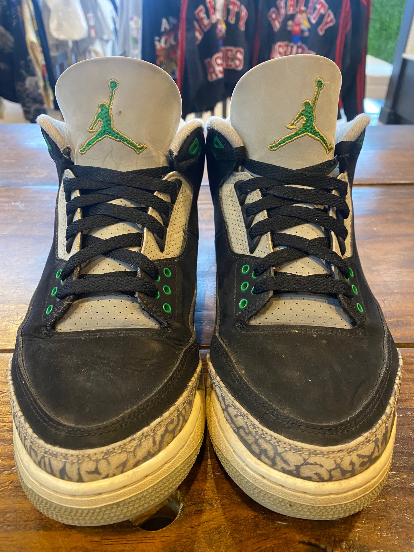 Jordan 3 Retro Pine Green PRE OWNED