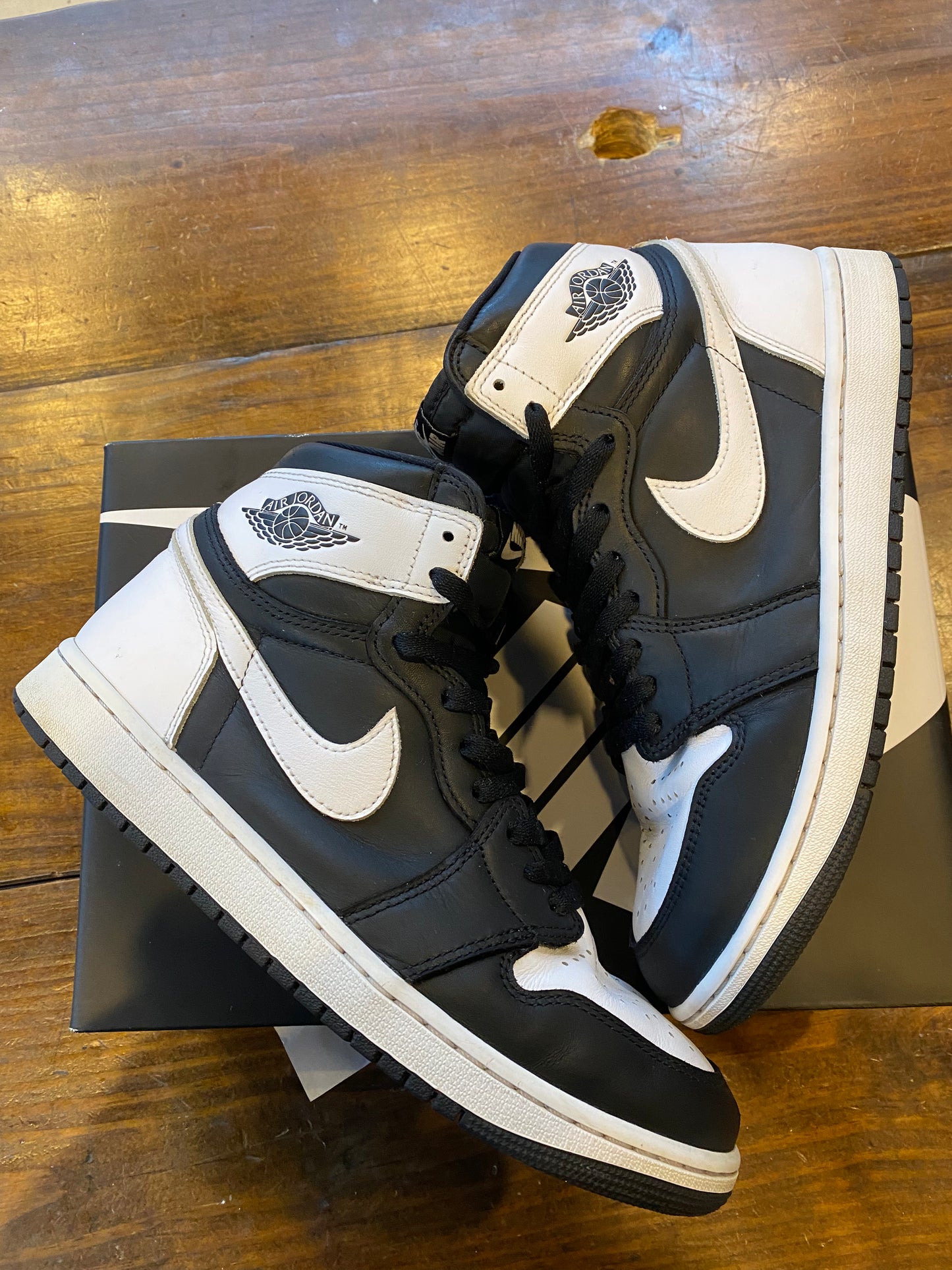 Jordan 1 Retro High OG Black White 2 0 PRE OWNED