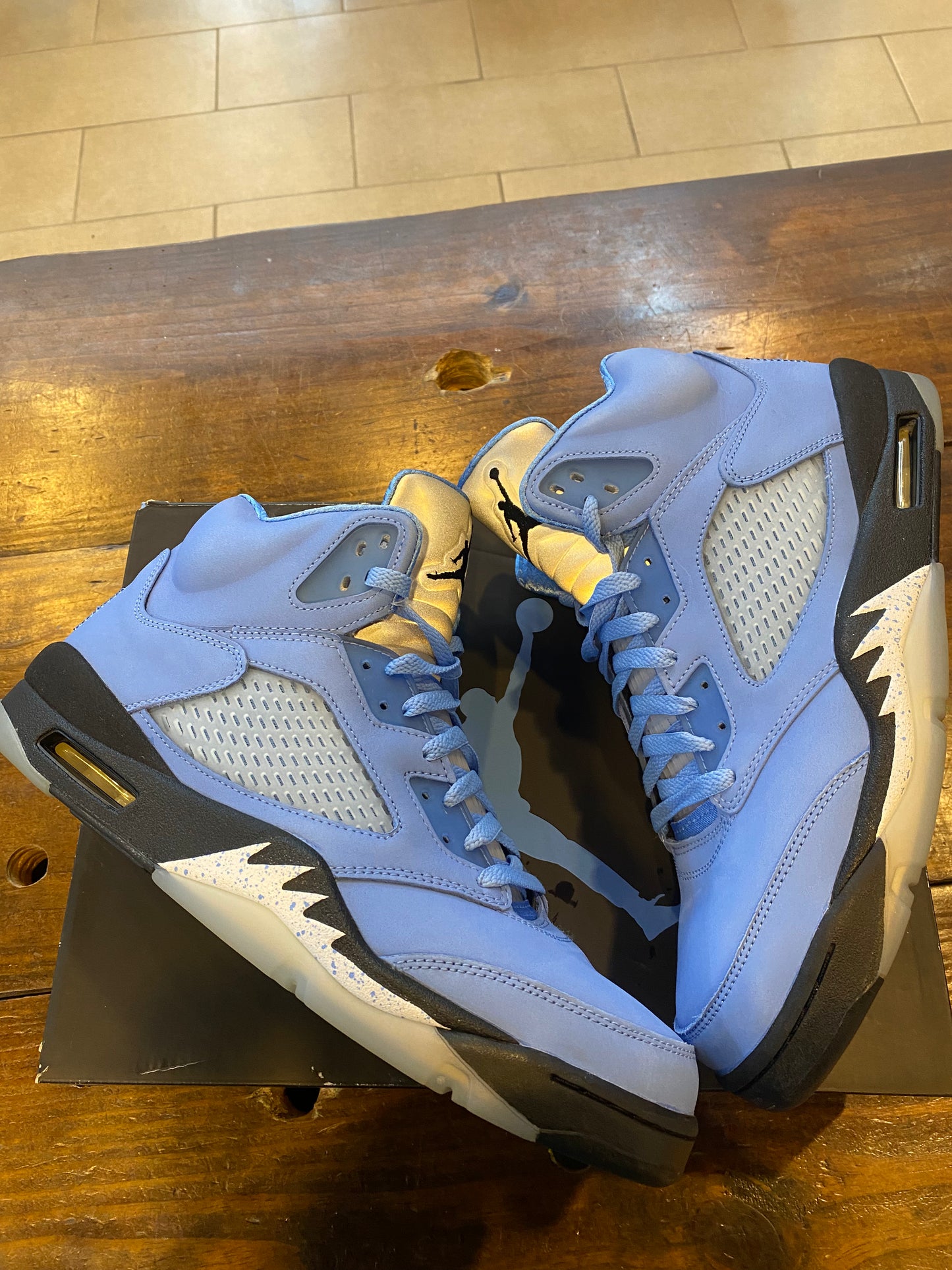 Jordan 5 Retro SE UNC PRE OWNED