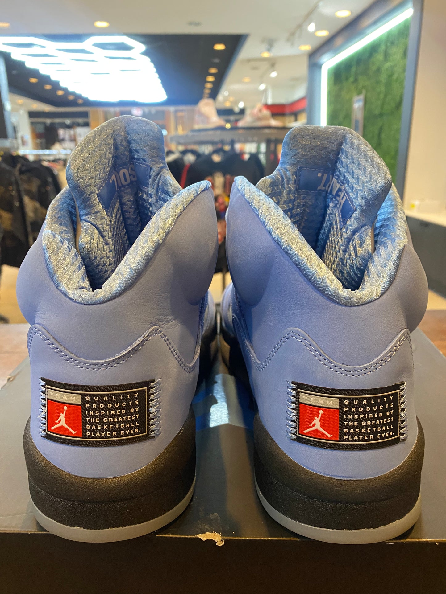 Jordan 5 Retro SE UNC PRE OWNED