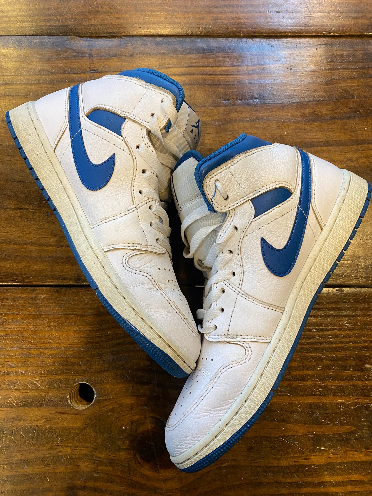 Jordan 1 Mid Industrial Blue PRE OWNED