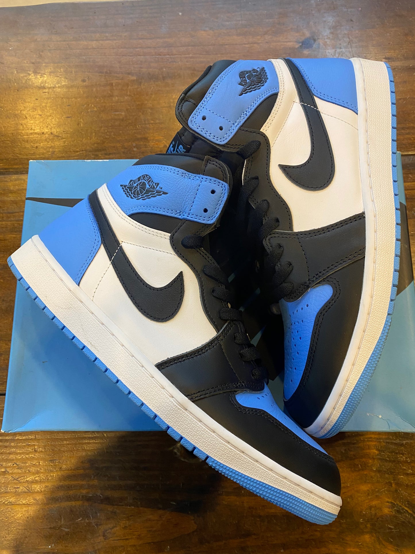 Jordan 1 Retro High OG UNC Toe PRE OWNED