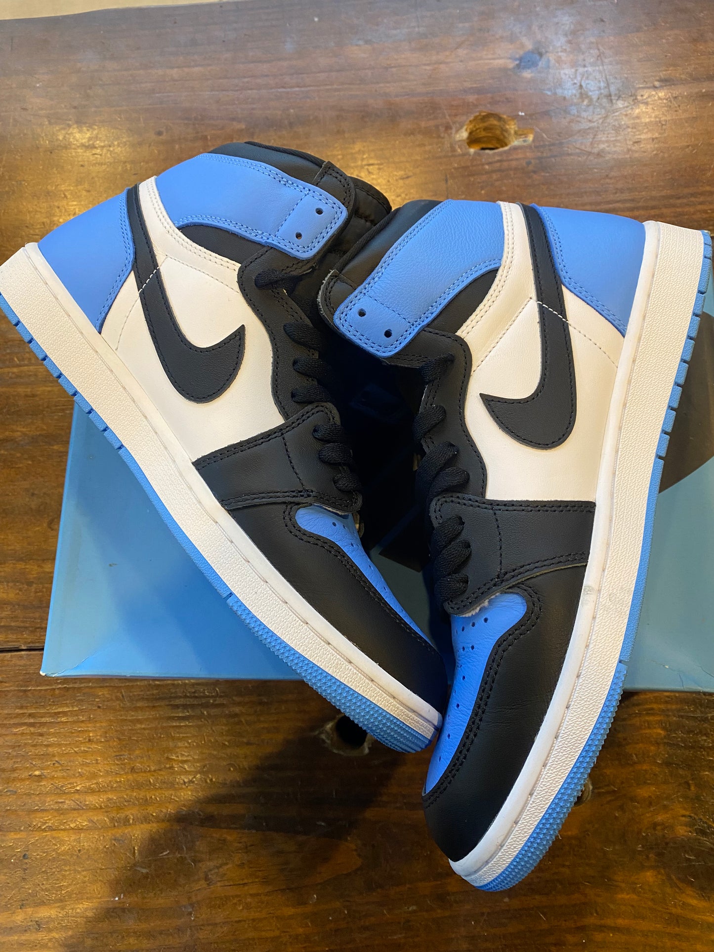 Jordan 1 Retro High OG UNC Toe PRE OWNED