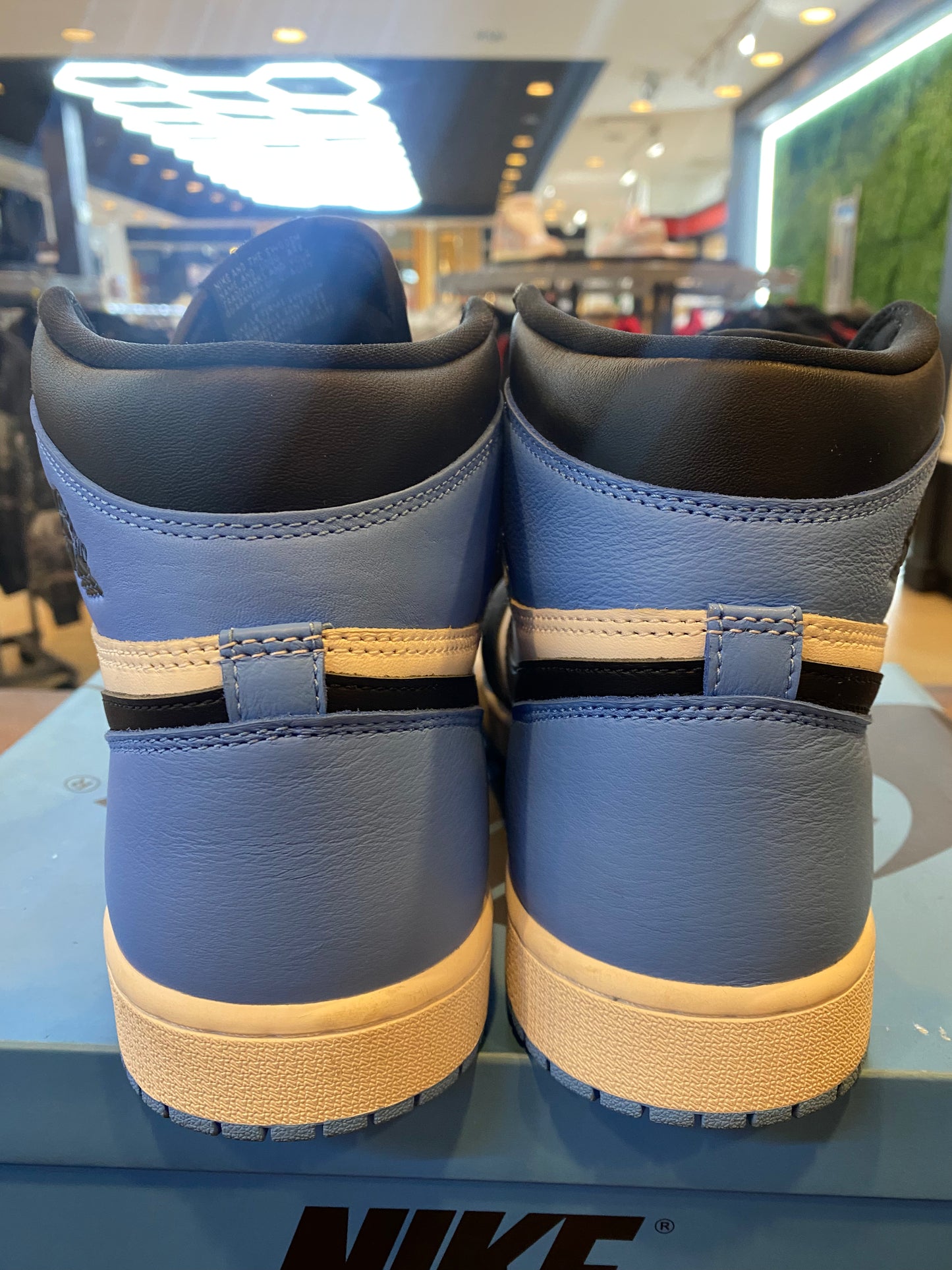 Jordan 1 Retro High OG UNC Toe PRE OWNED