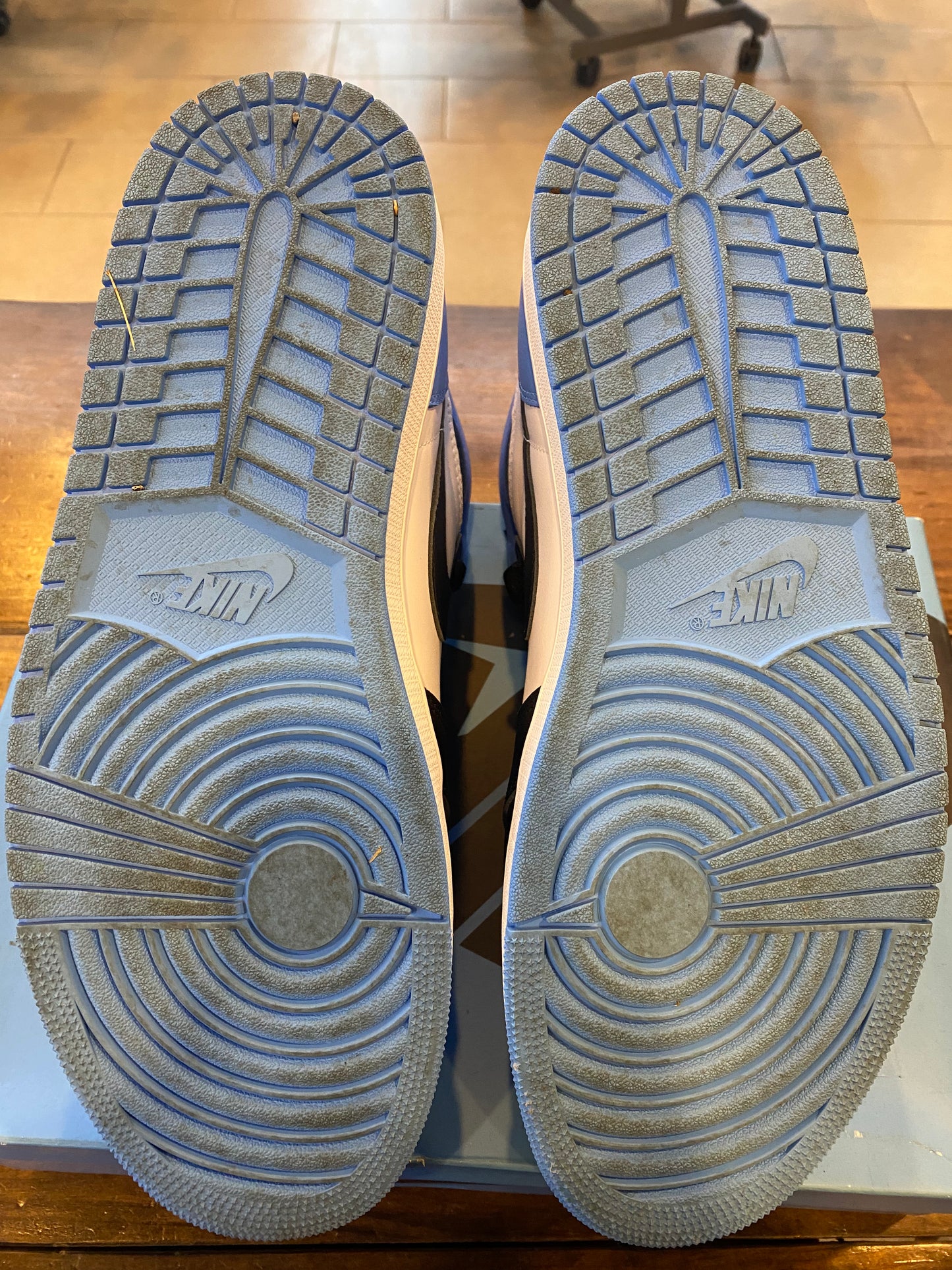 Jordan 1 Retro High OG UNC Toe PRE OWNED