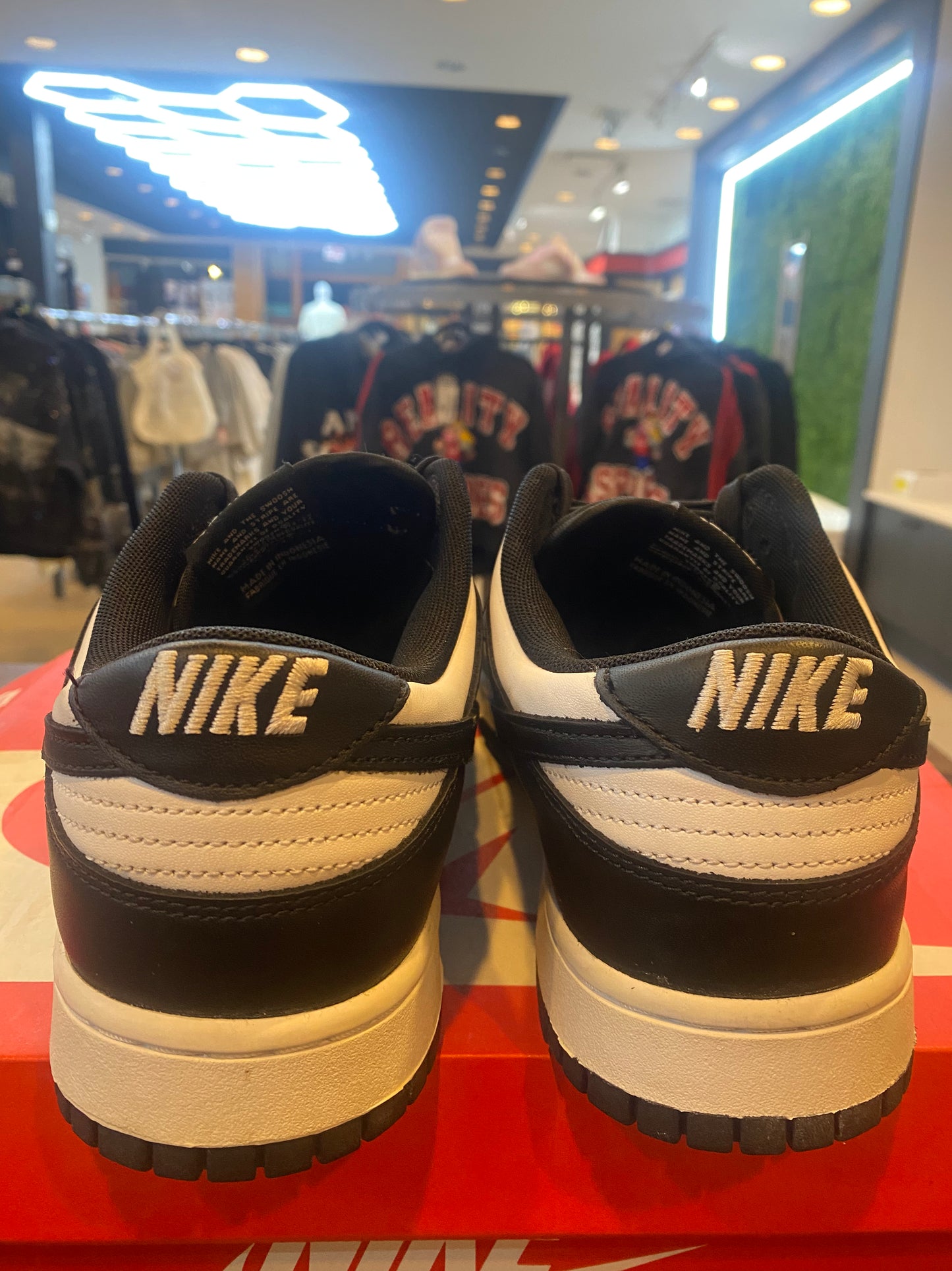 Dunk Low Black White PRE OWNED