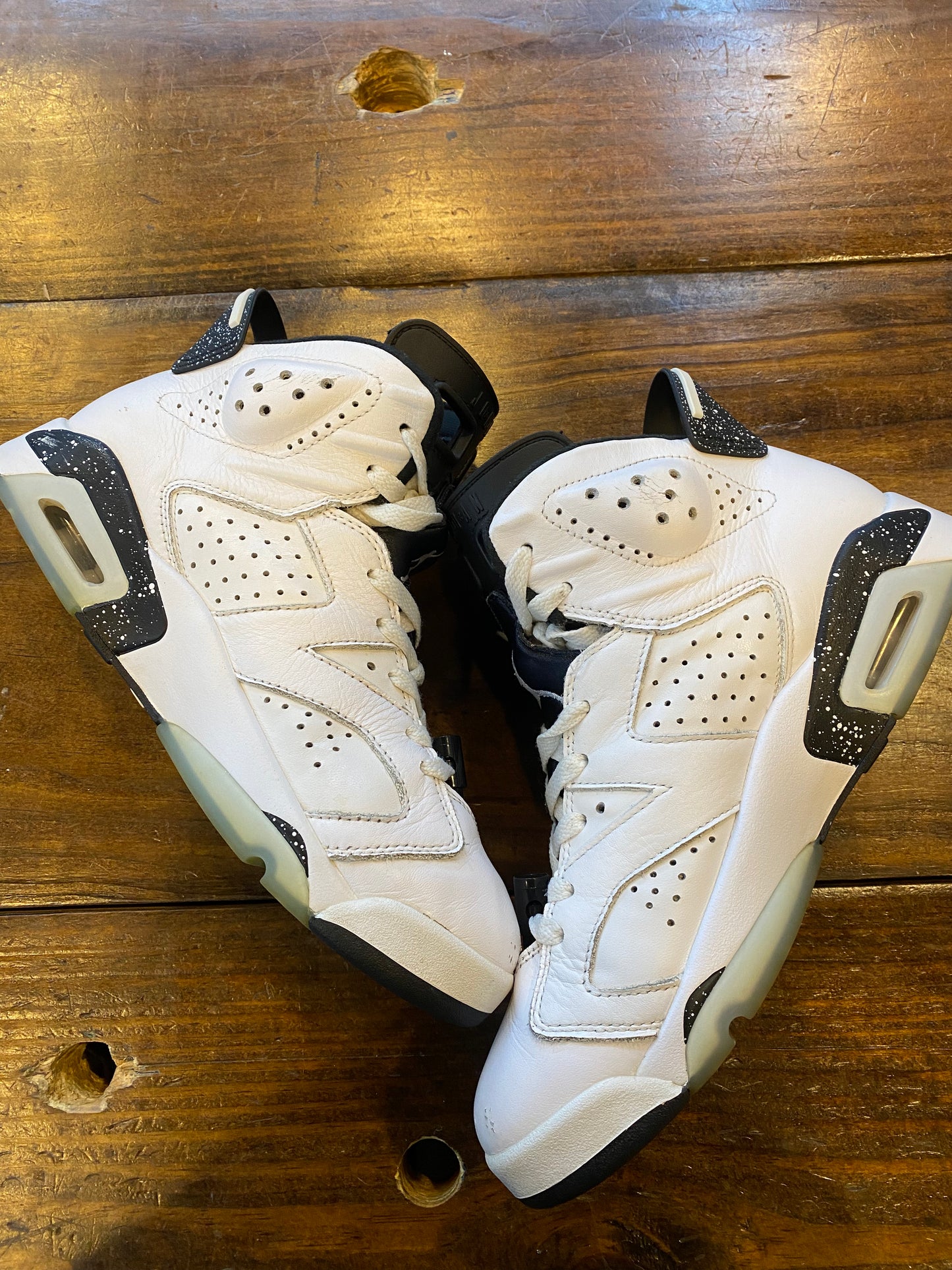 Jordan 6 Retro Reverse Oreo PRE OWNED