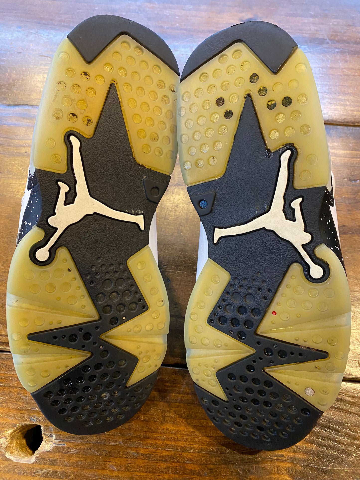 Jordan 6 Retro Reverse Oreo PRE OWNED