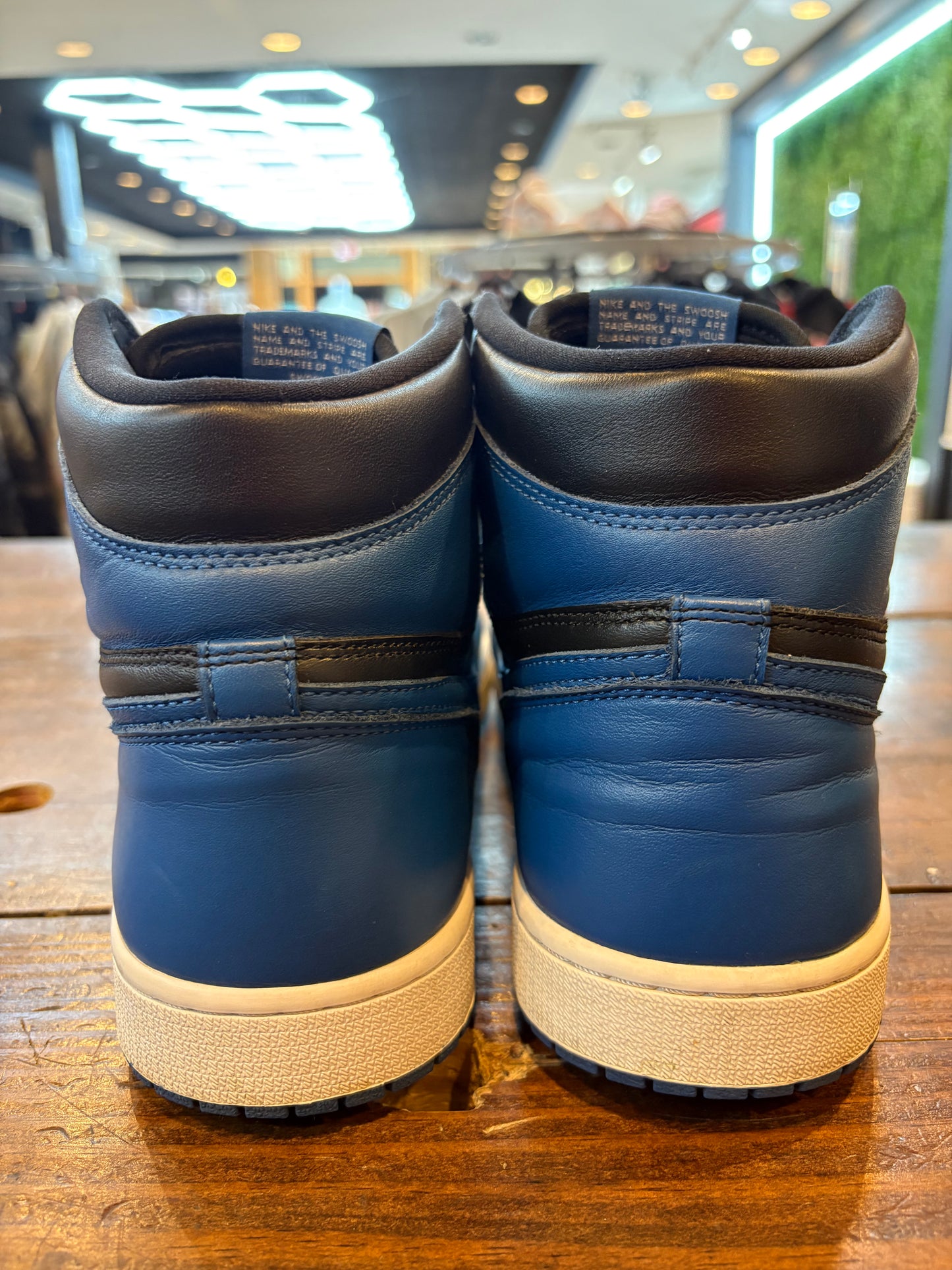 Jordan 1 Retro High OG Dark Marina Blue PRE OWNED