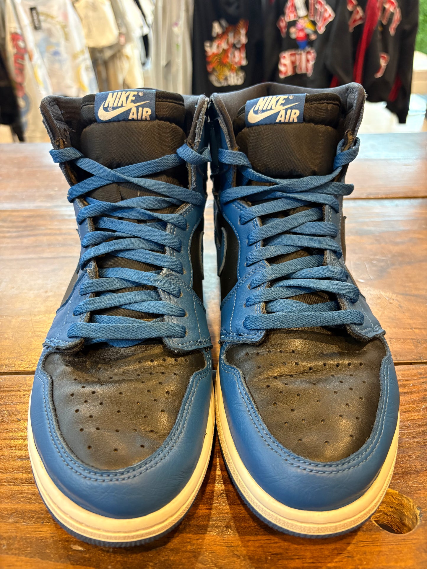 Jordan 1 Retro High OG Dark Marina Blue PRE OWNED