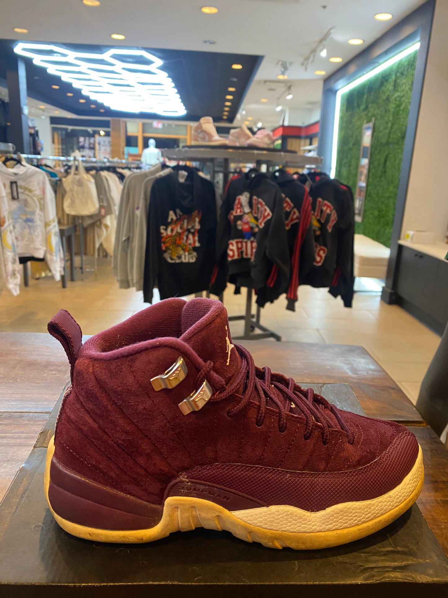 Jordan 12 Retro GS Bordeaux PRE OWNED