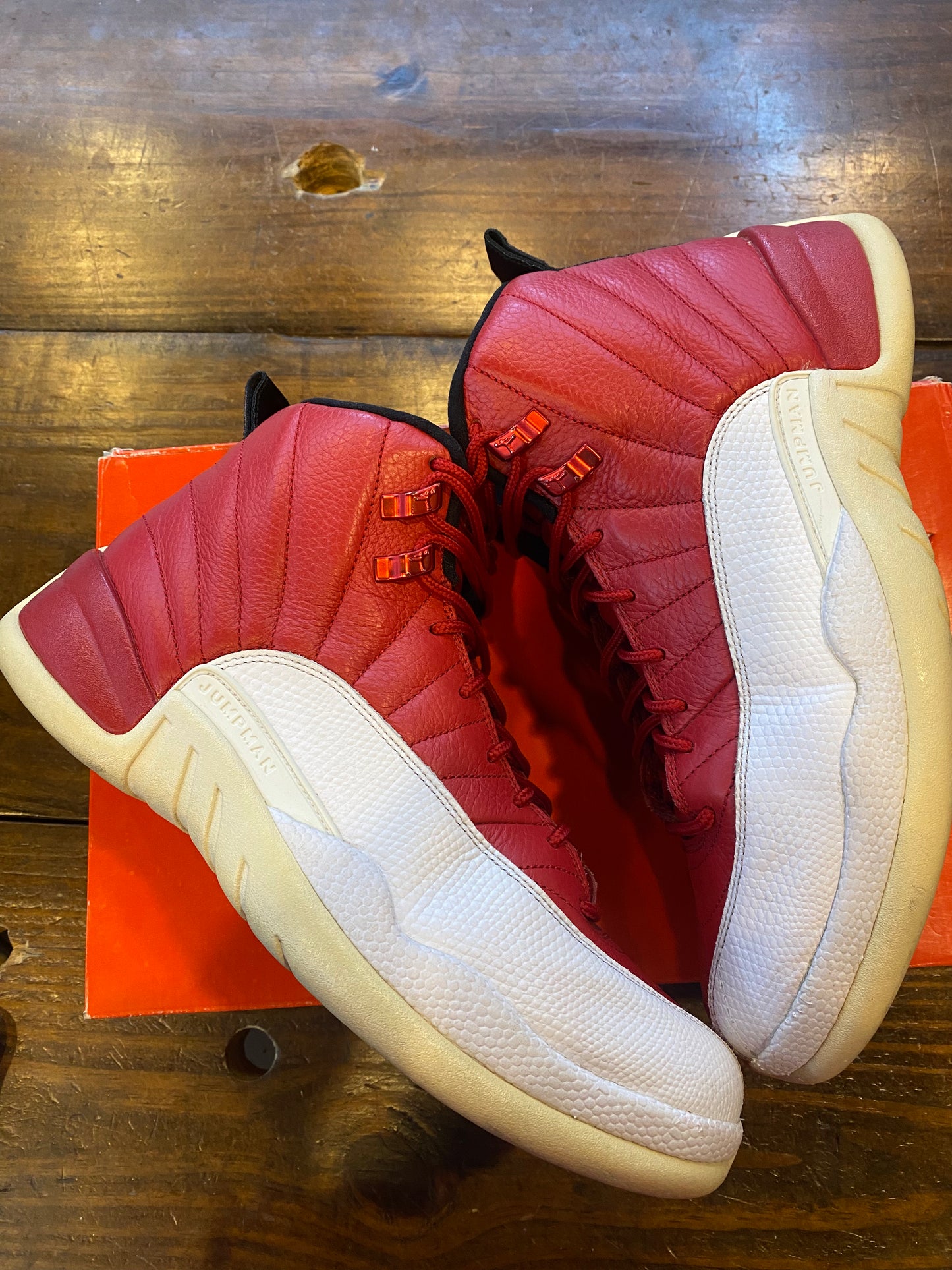 Jordan 12 Retro Gym Red PRE OWNED