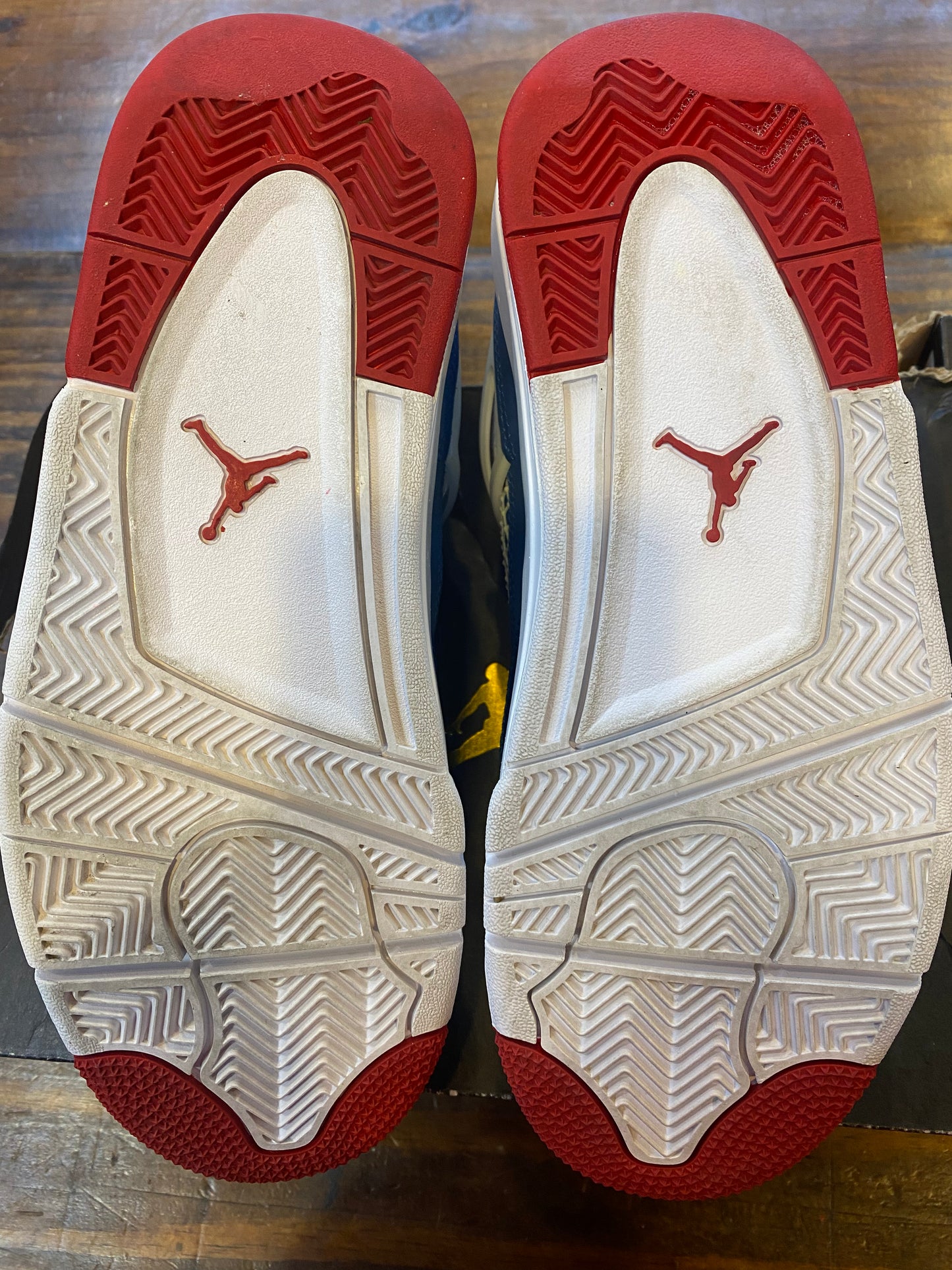 Jordan 4 Retro GS Messy Room PRE OWNED