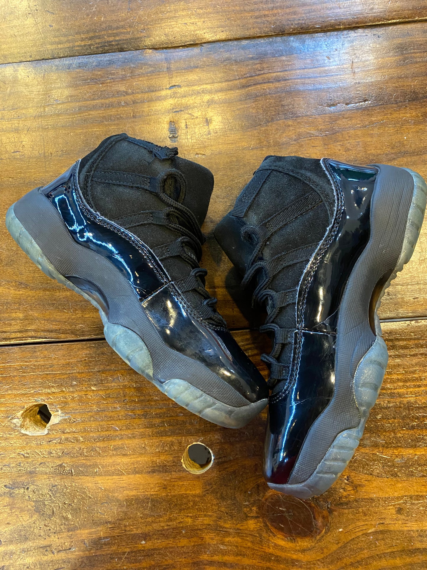 Jordan 11 Retro Cap And Gown PRE OWNED