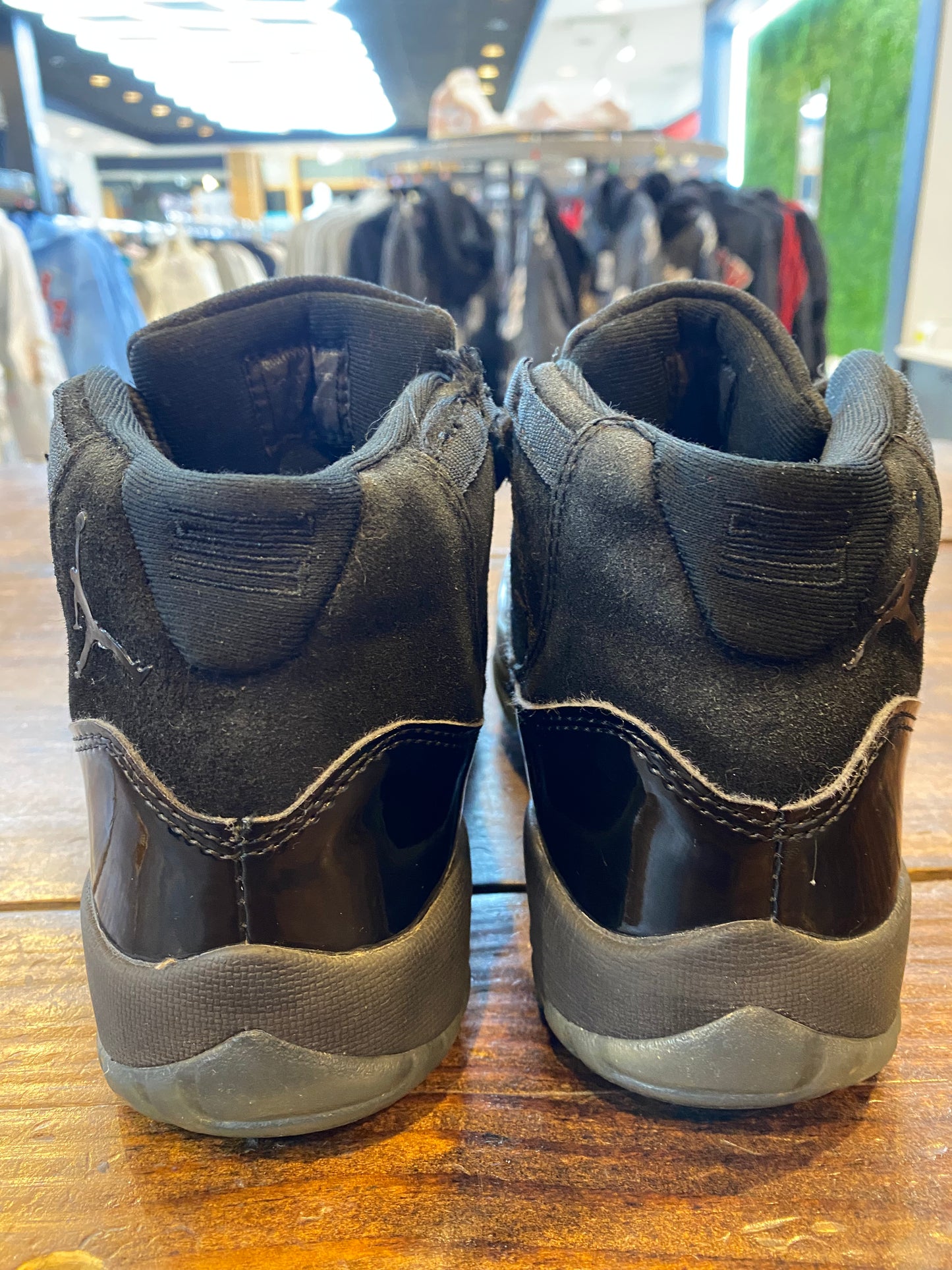 Jordan 11 Retro Cap And Gown PRE OWNED