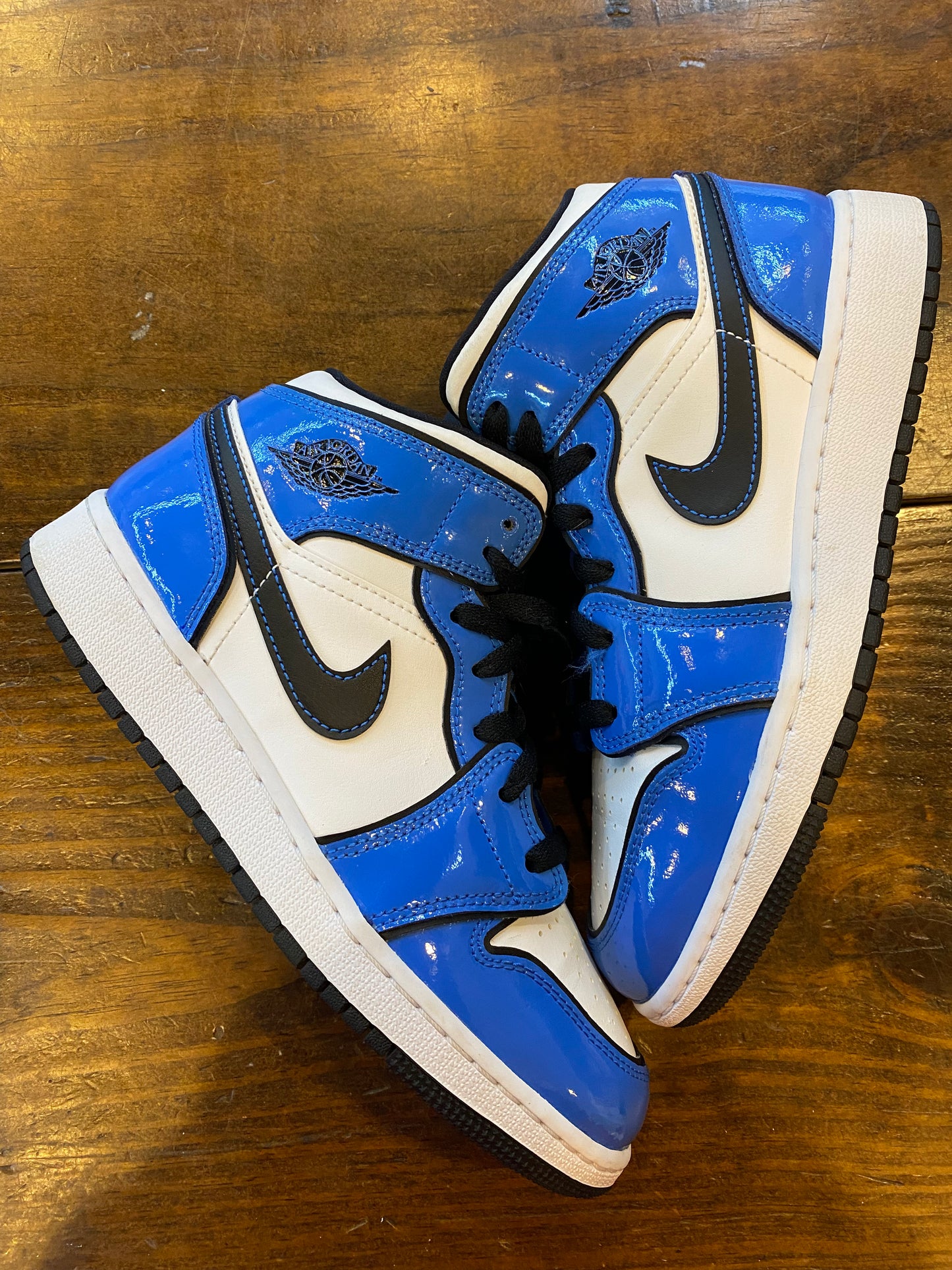 Jordan 1 Mid SE GS Signal Blue PRE OWNED